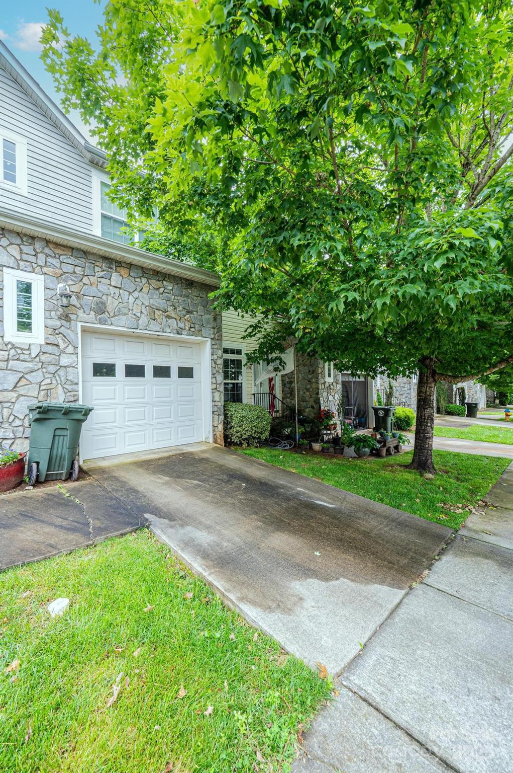 1492 Mulberry Ridge Drive Property Photo 8