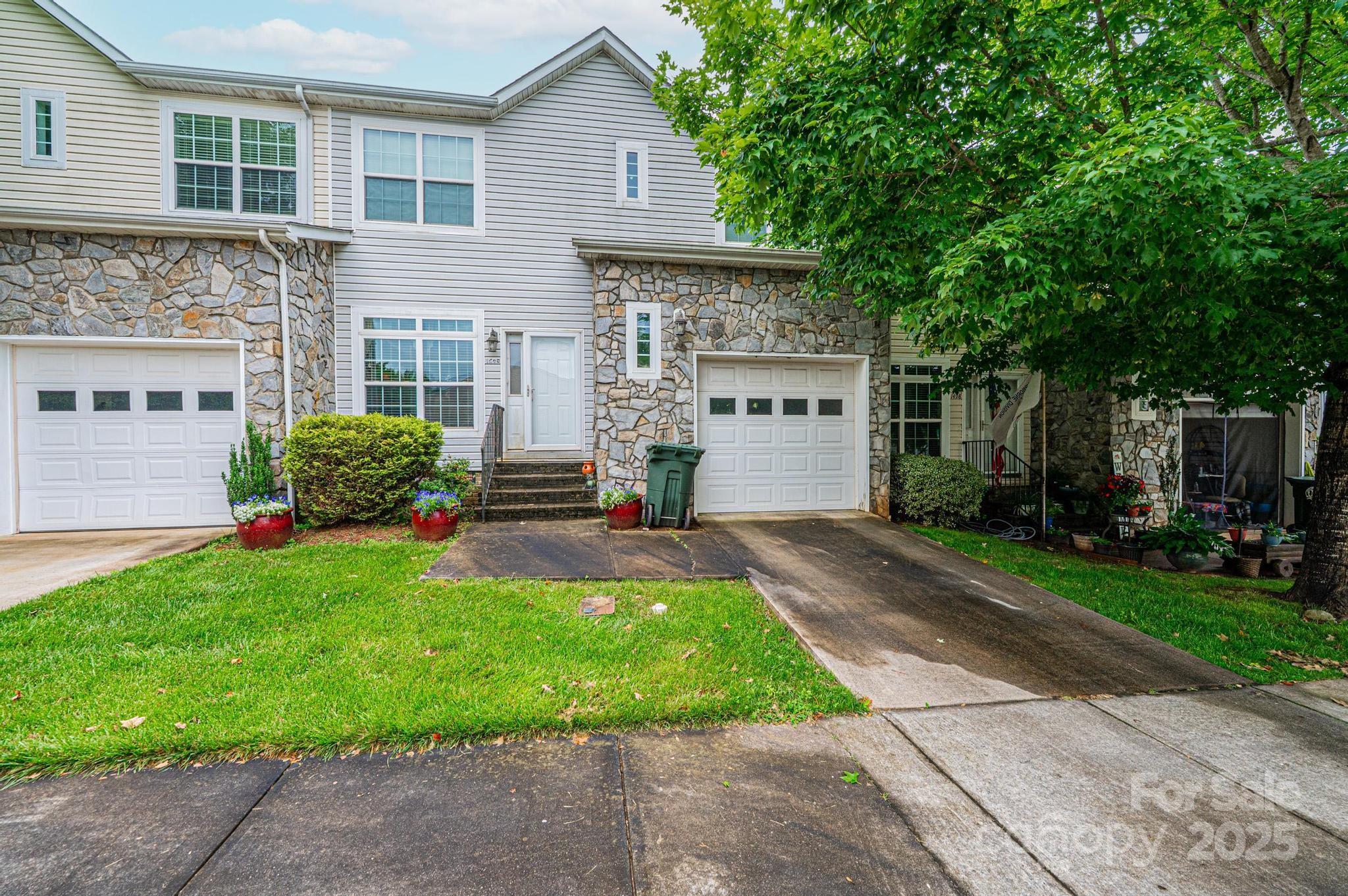 1492 Mulberry Ridge Drive Property Photo 9