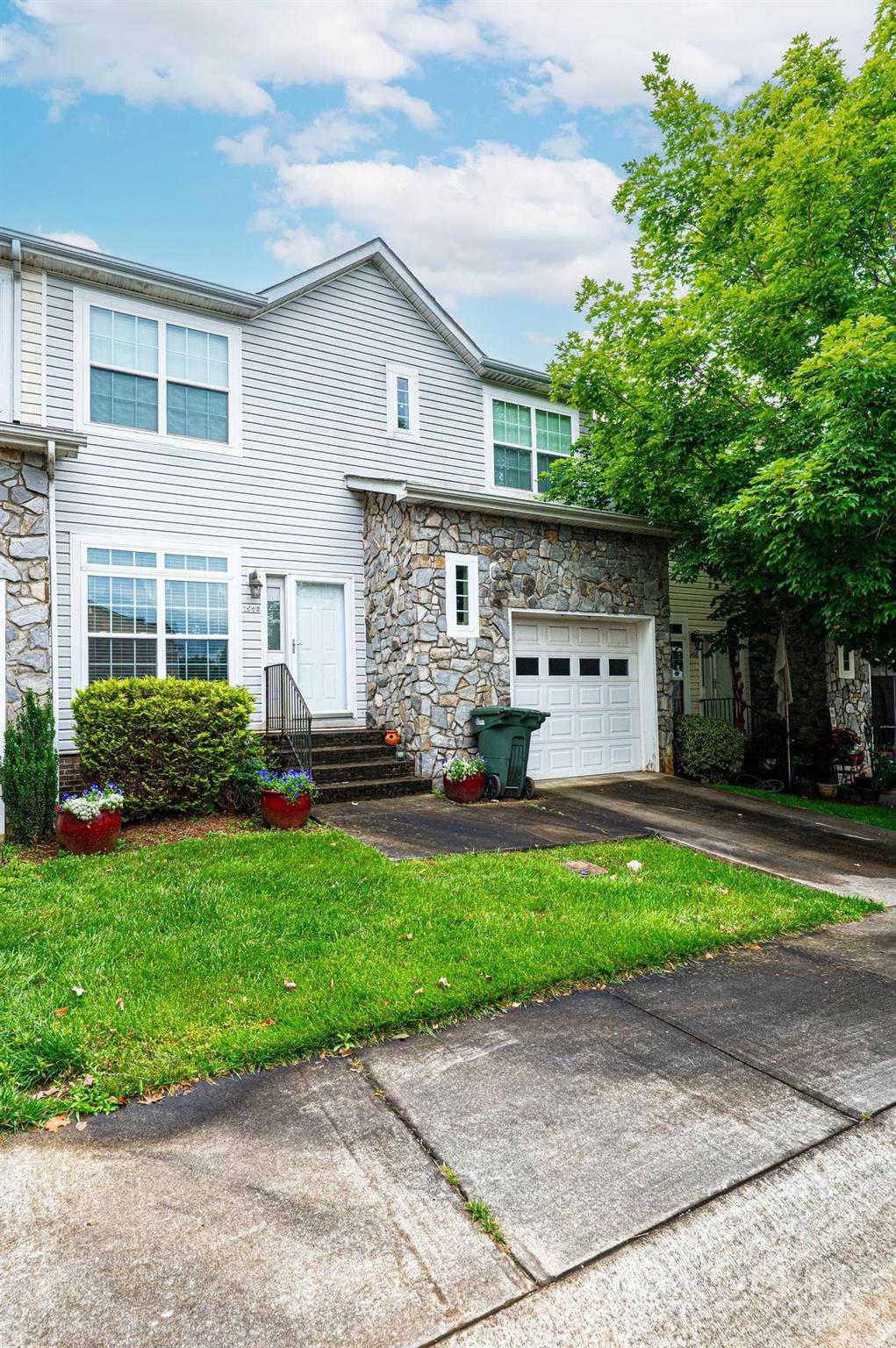 1492 Mulberry Ridge Drive Property Photo 10