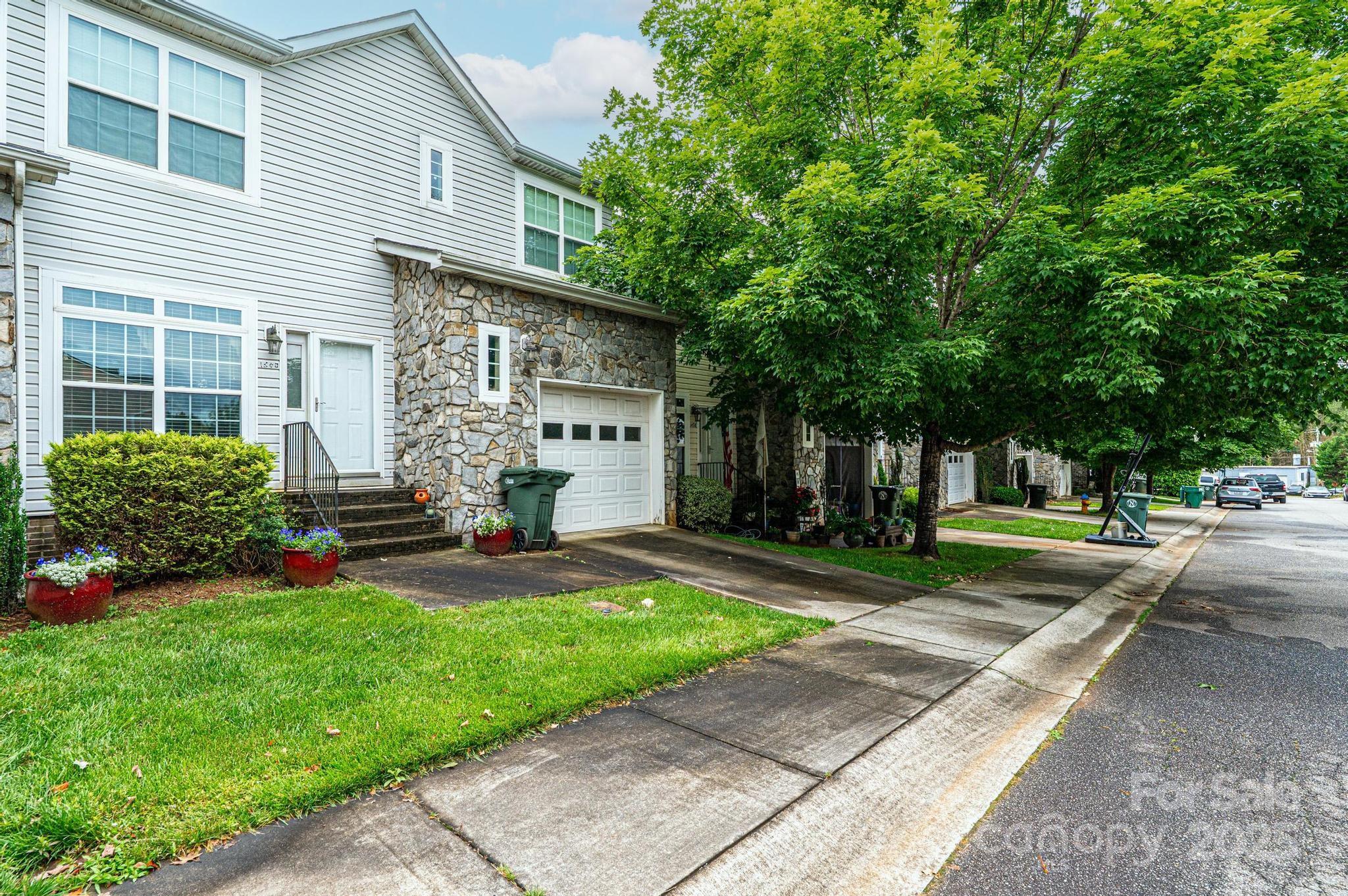 1492 Mulberry Ridge Drive Property Photo 11