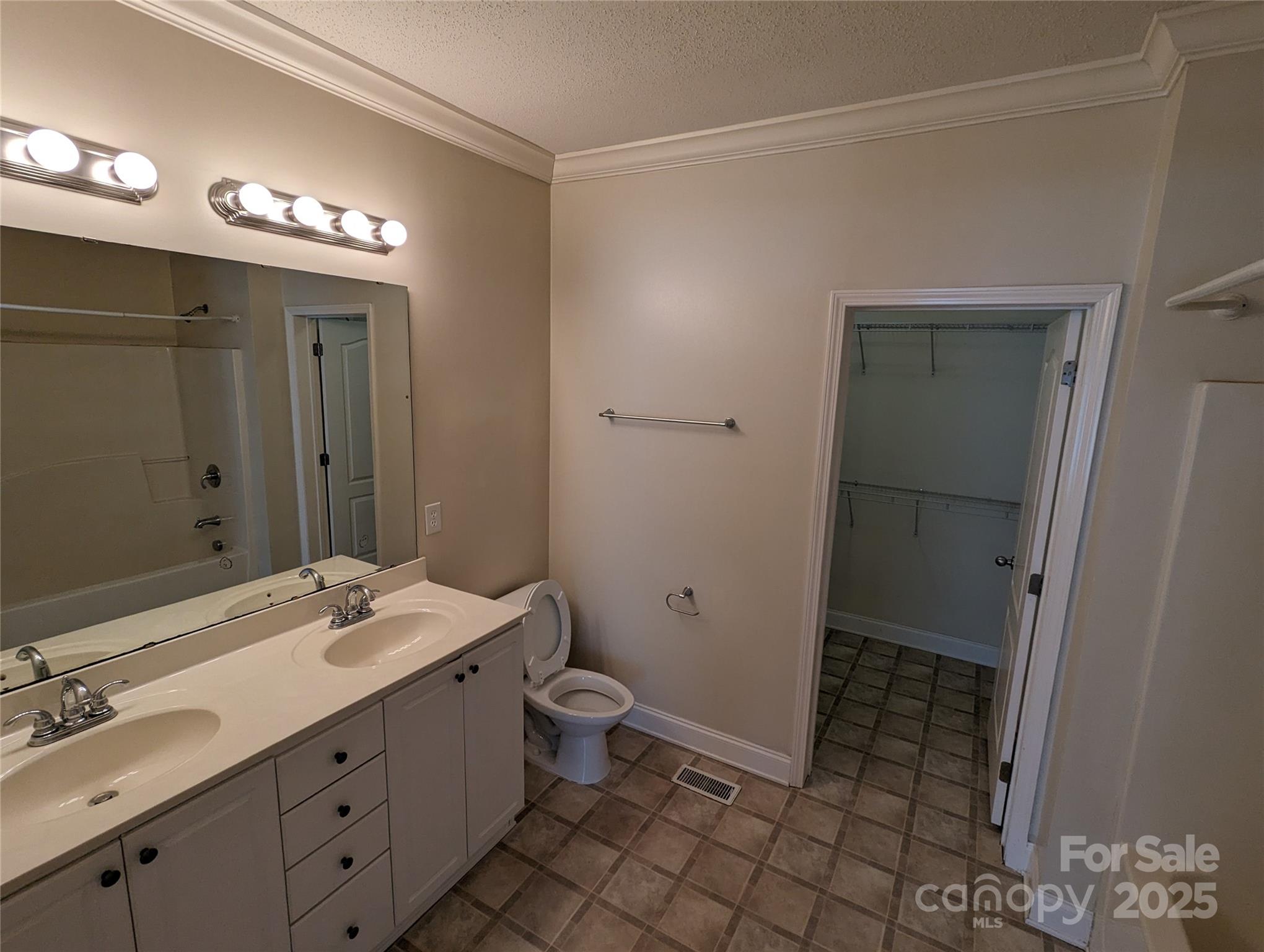 1492 Mulberry Ridge Drive Property Photo 28