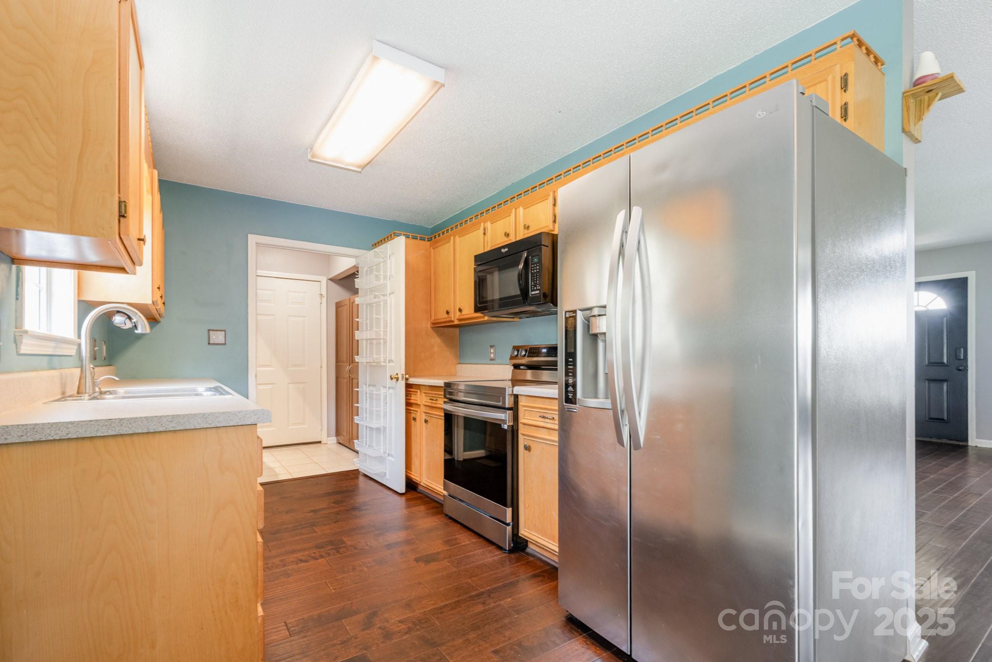 2070 Rocketts Way Property Photo 9