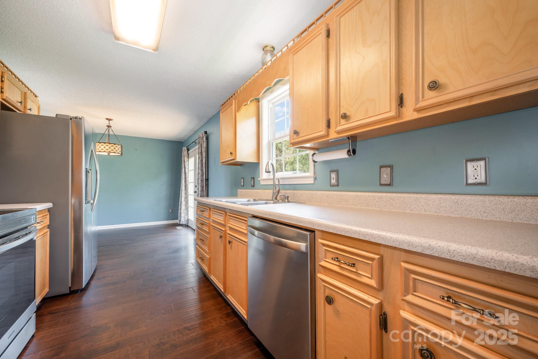 2070 Rocketts Way Property Photo 10