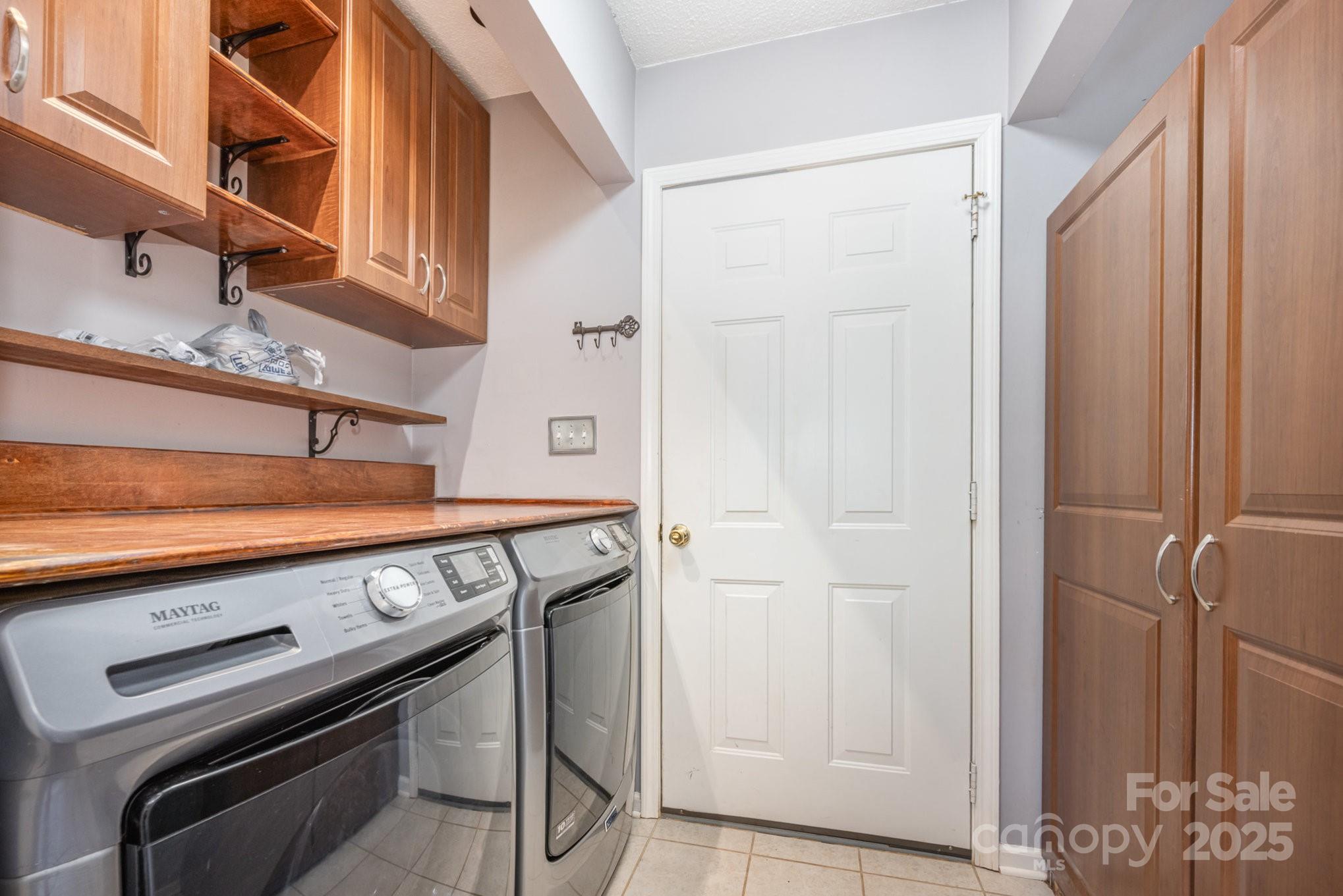 2070 Rocketts Way Property Photo 11