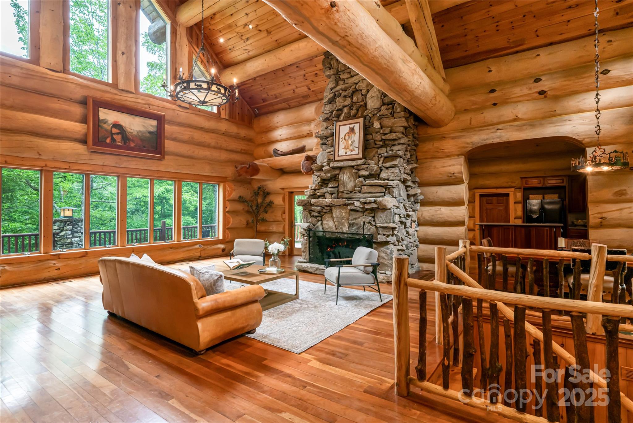 303 Flying Hawk Trail Property Photo 3
