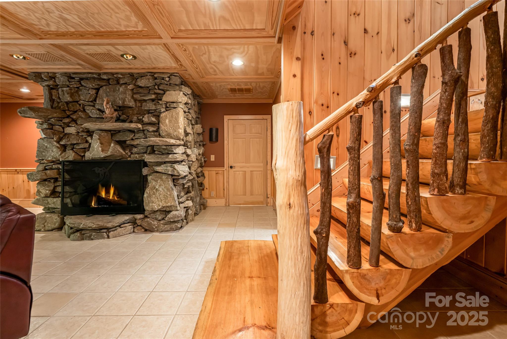 303 Flying Hawk Trail Property Photo 29