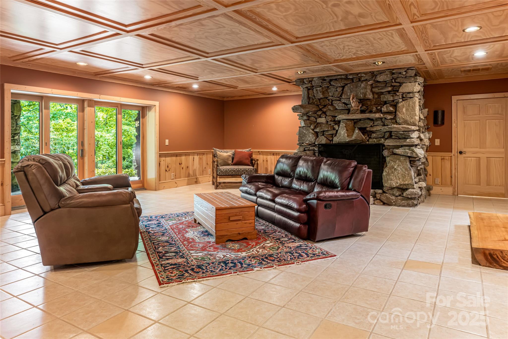 303 Flying Hawk Trail Property Photo 30