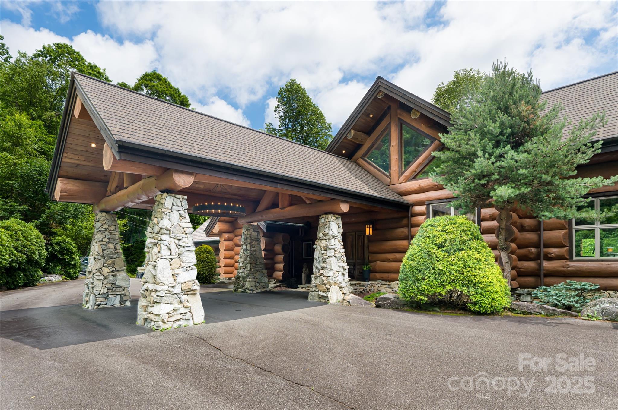 303 Flying Hawk Trail Property Photo 41