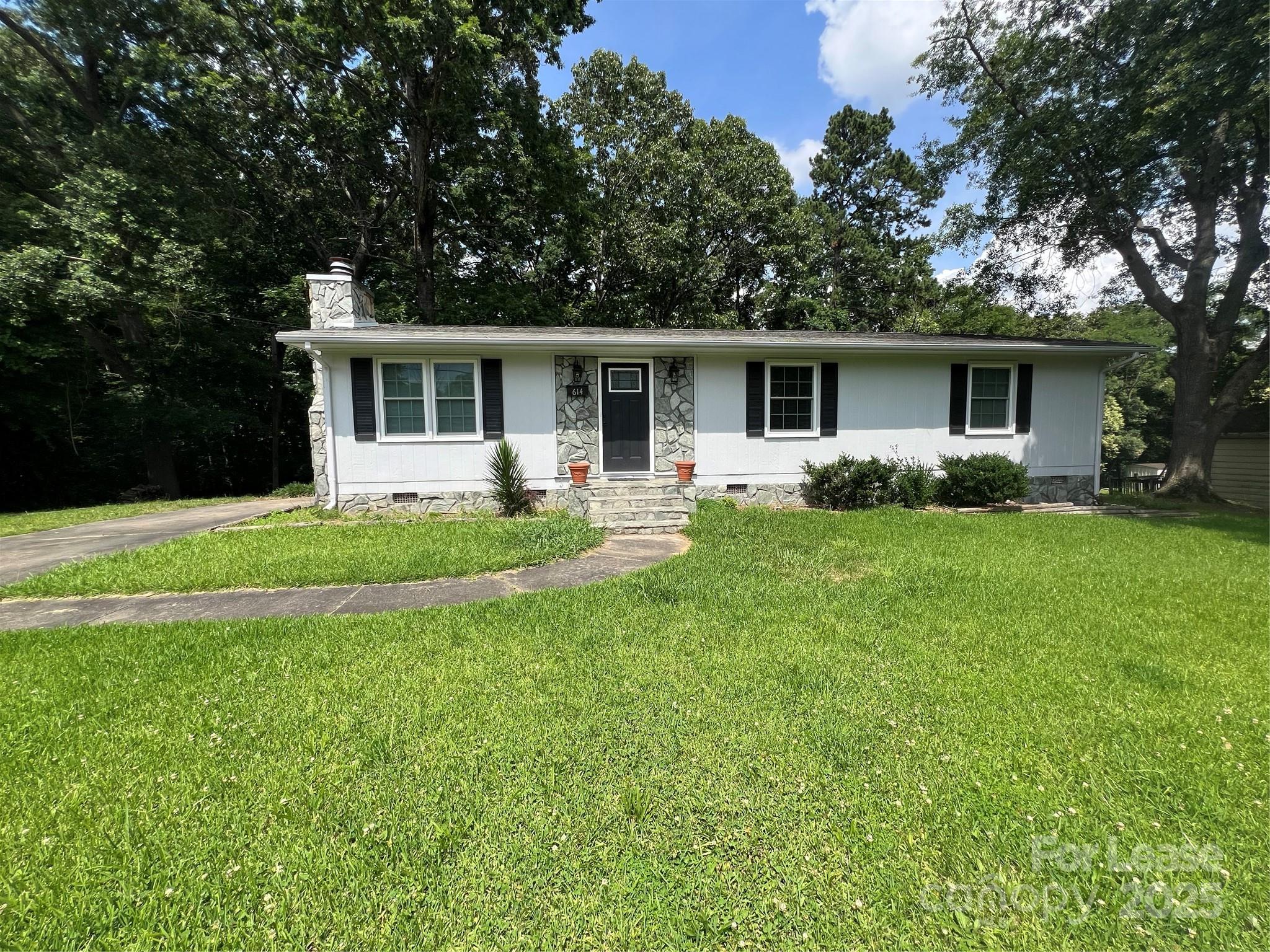 614 Washington Street Property Photo 1
