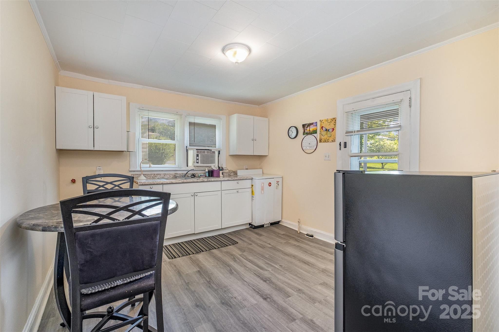 422 Wilson Street Property Photo 8