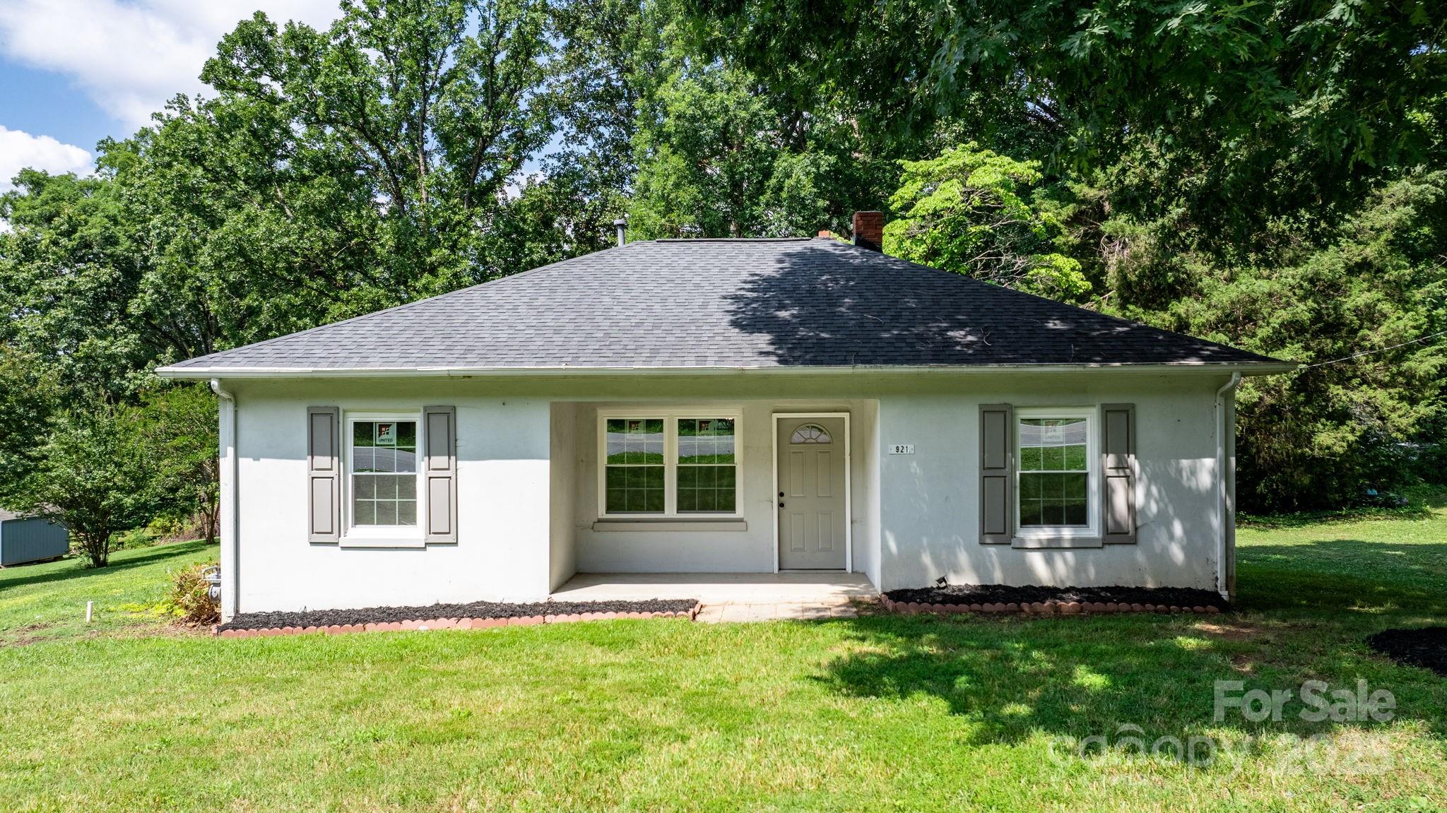 921 Spencer Road Property Photo 1