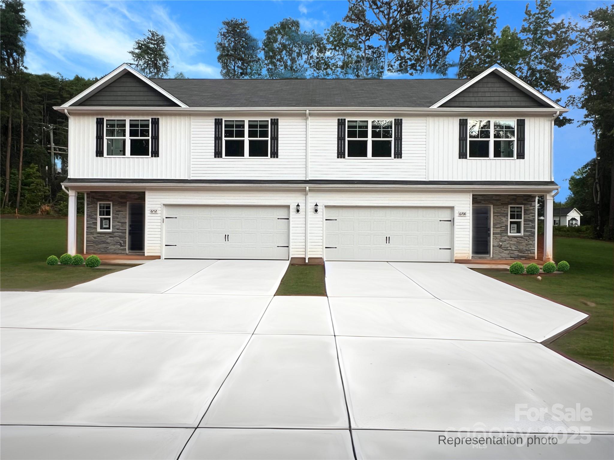 6708 W Sugar Creek Road Property Photo 1