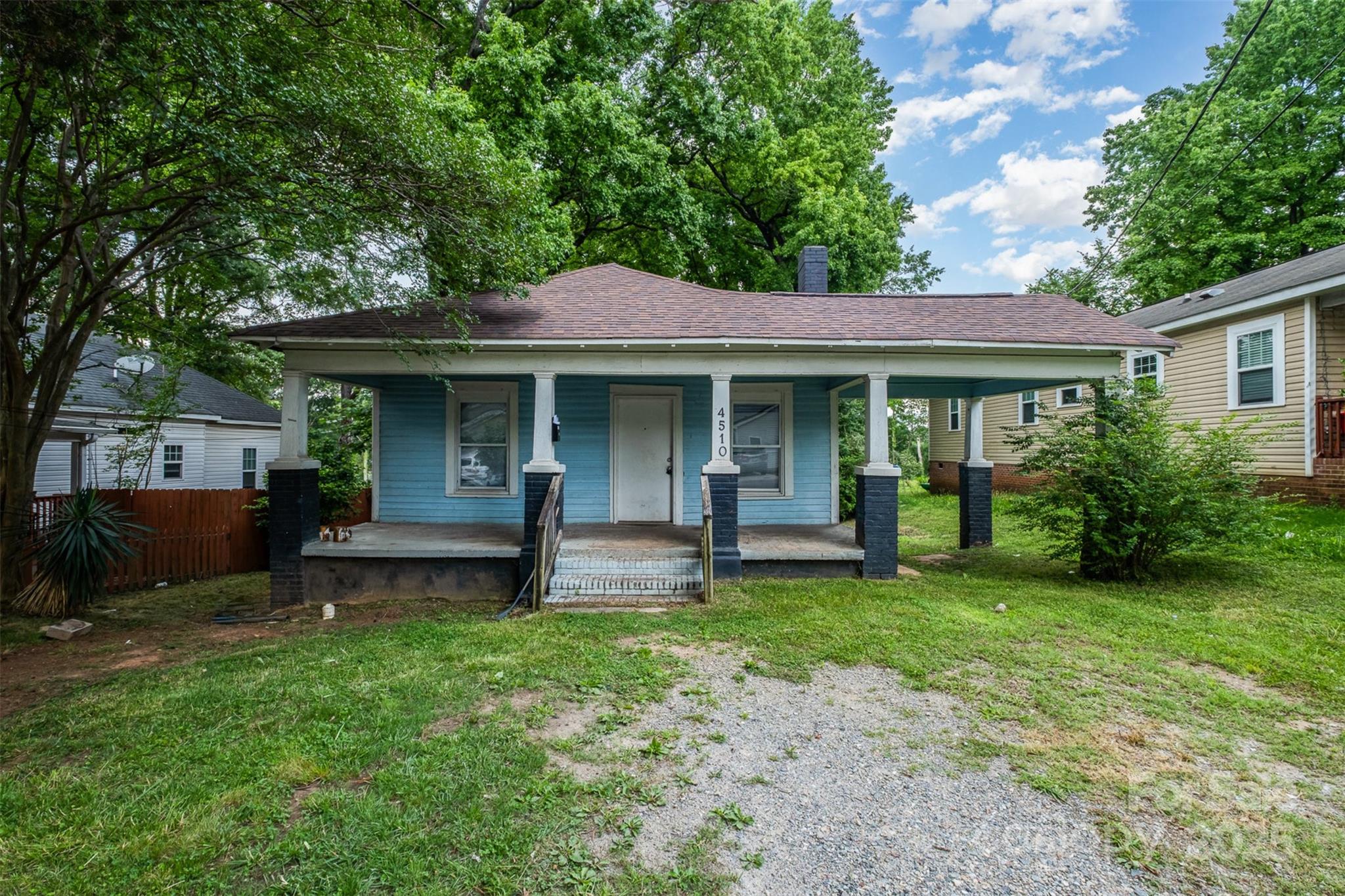 2312 Tate Street Property Photo 4