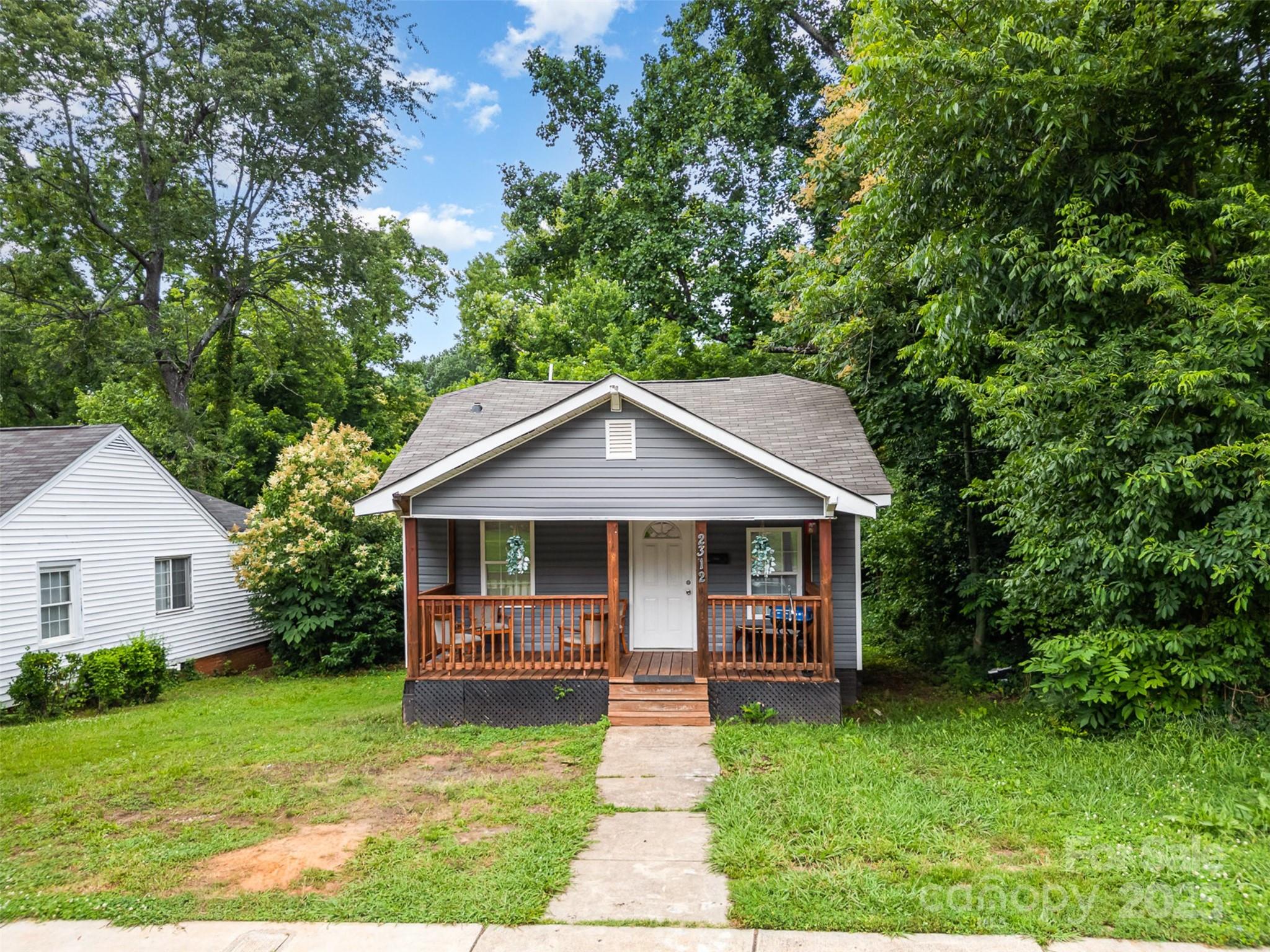 2312 Tate Street Property Photo 7