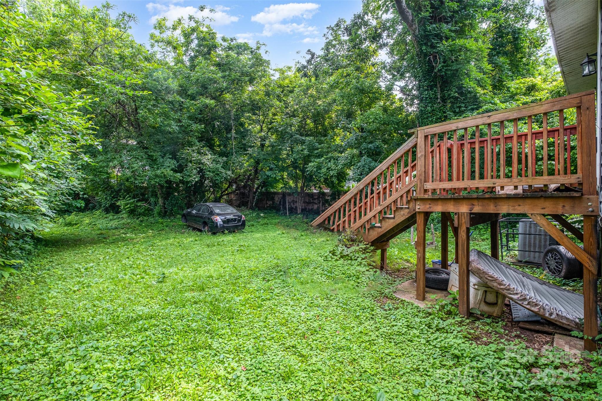 2312 Tate Street Property Photo 9