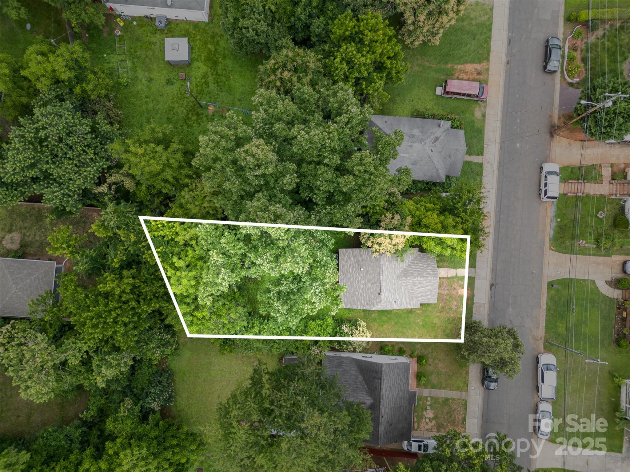 2312 Tate Street Property Photo 10