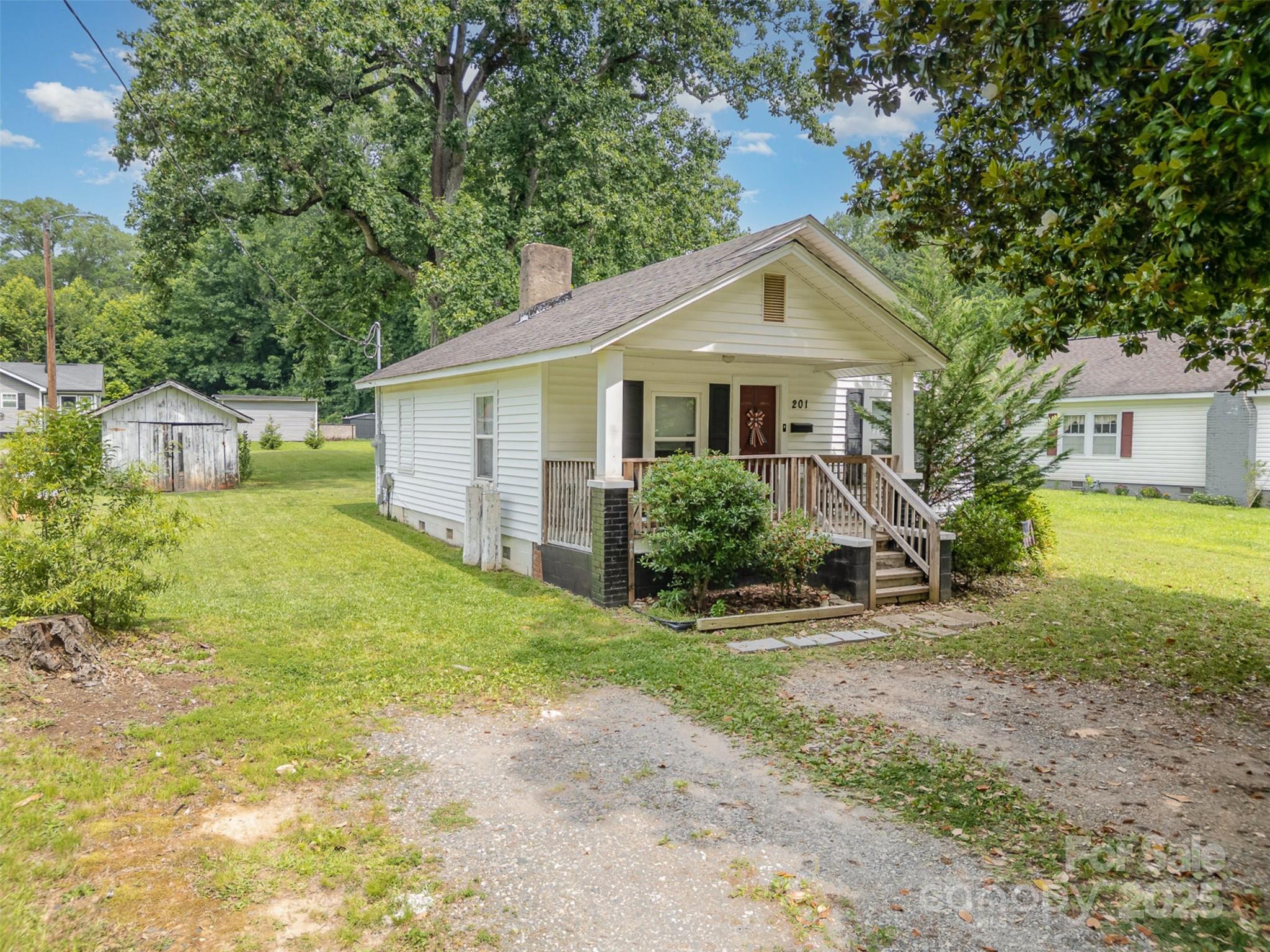 2312 Tate Street Property Photo 11