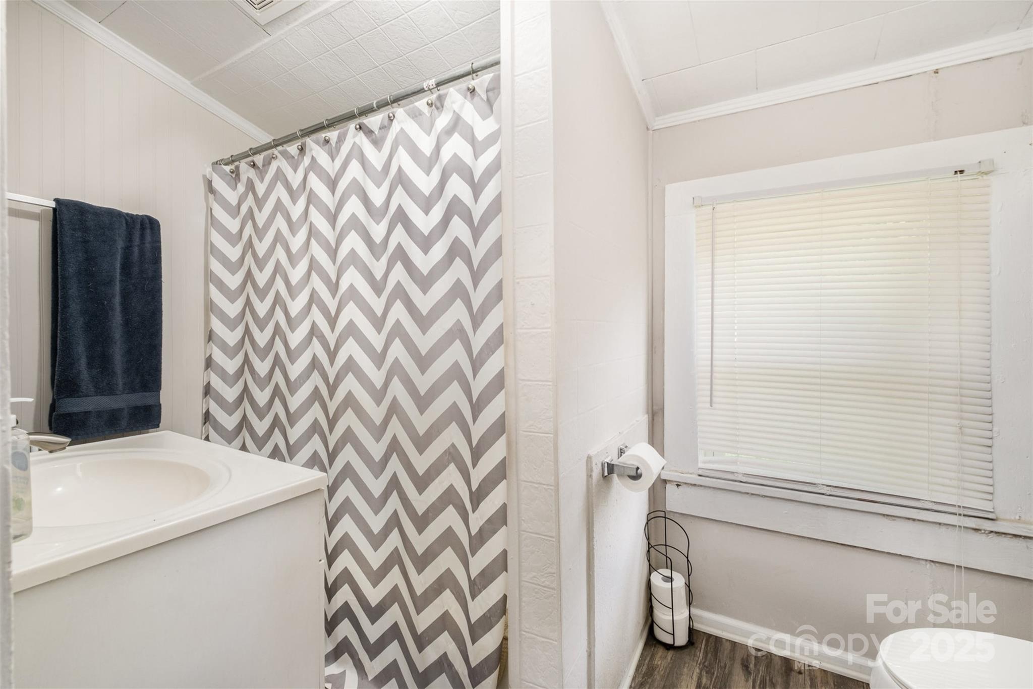 2312 Tate Street Property Photo 15
