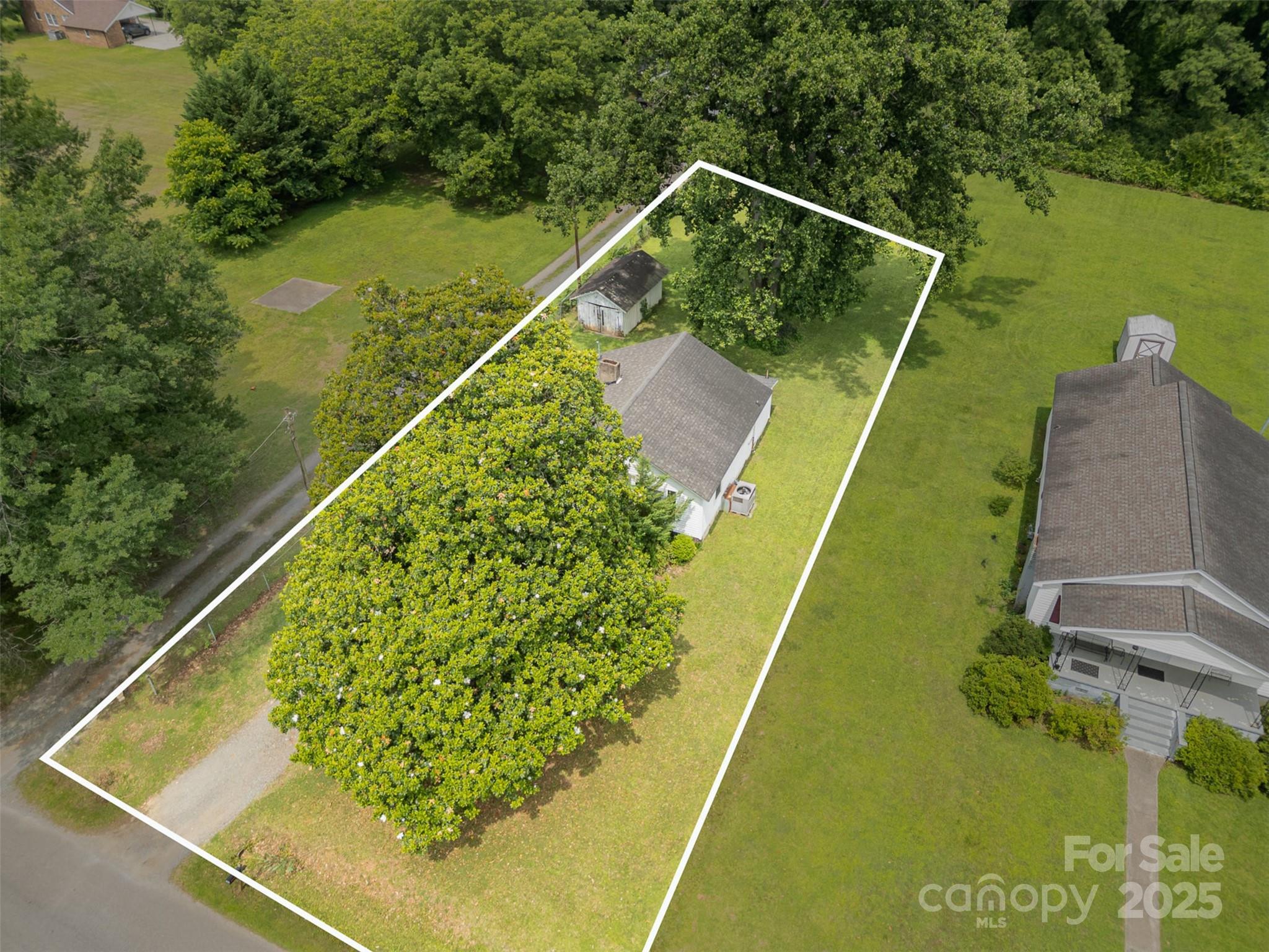 2312 Tate Street Property Photo 21