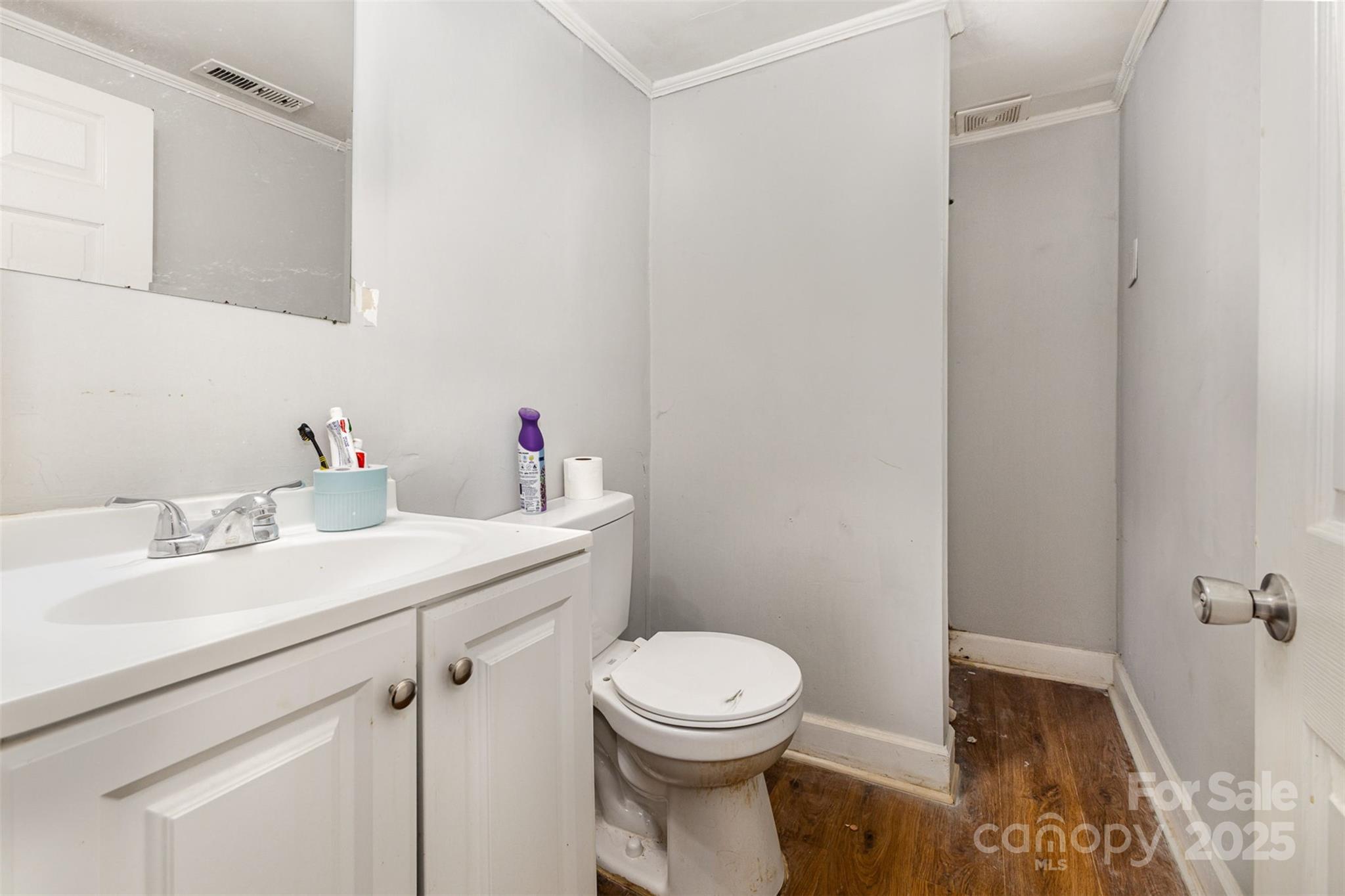2312 Tate Street Property Photo 30