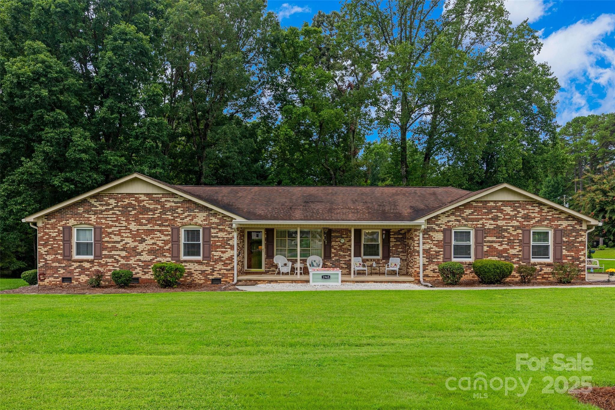 1945 Jim Mccarter Road Property Photo 1