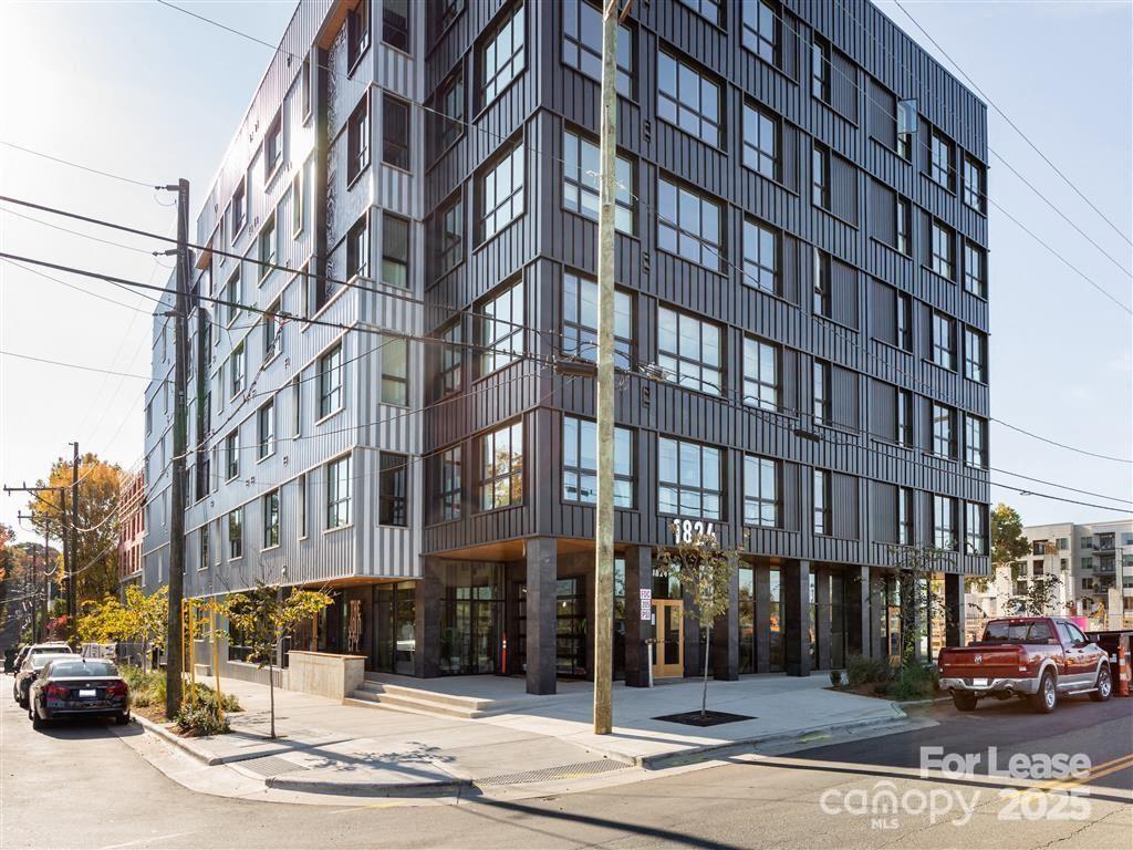 1824 N Brevard Street 1d Property Photo 1