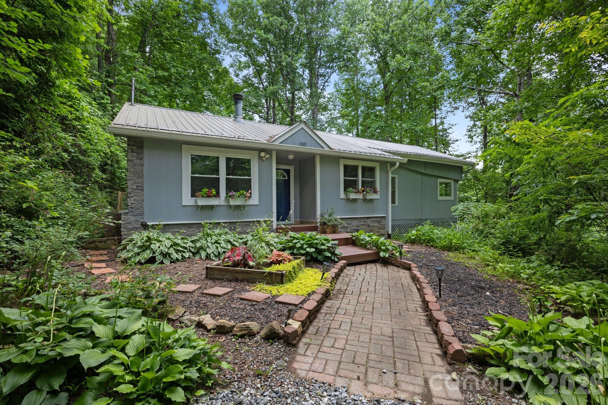 193 Timberside Drive Property Photo 2