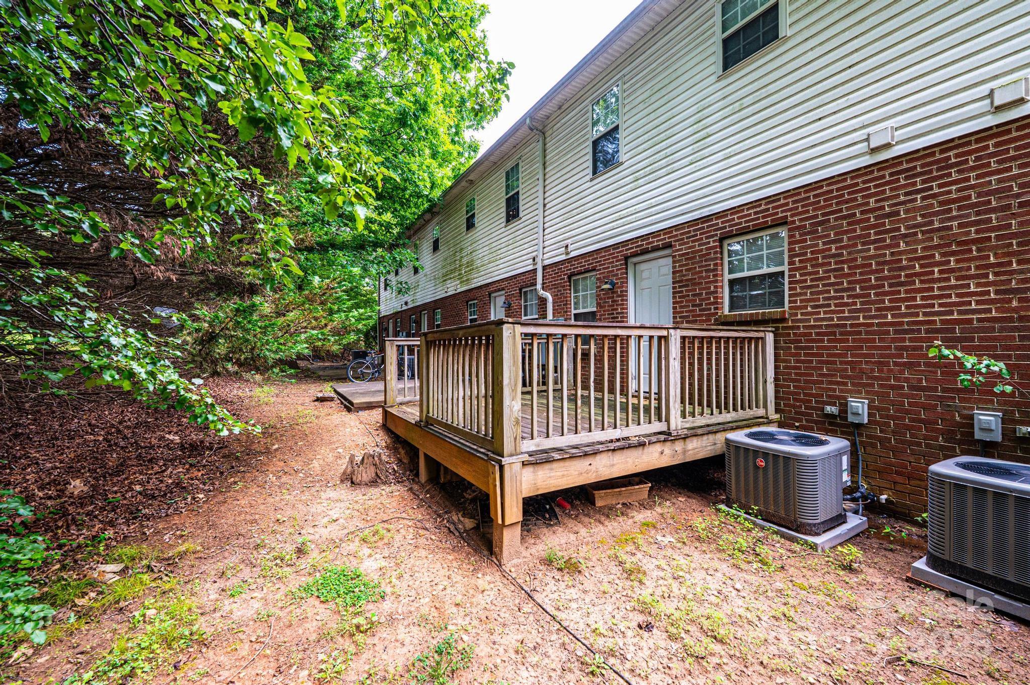 1009 22nd Street A-e Property Photo 10