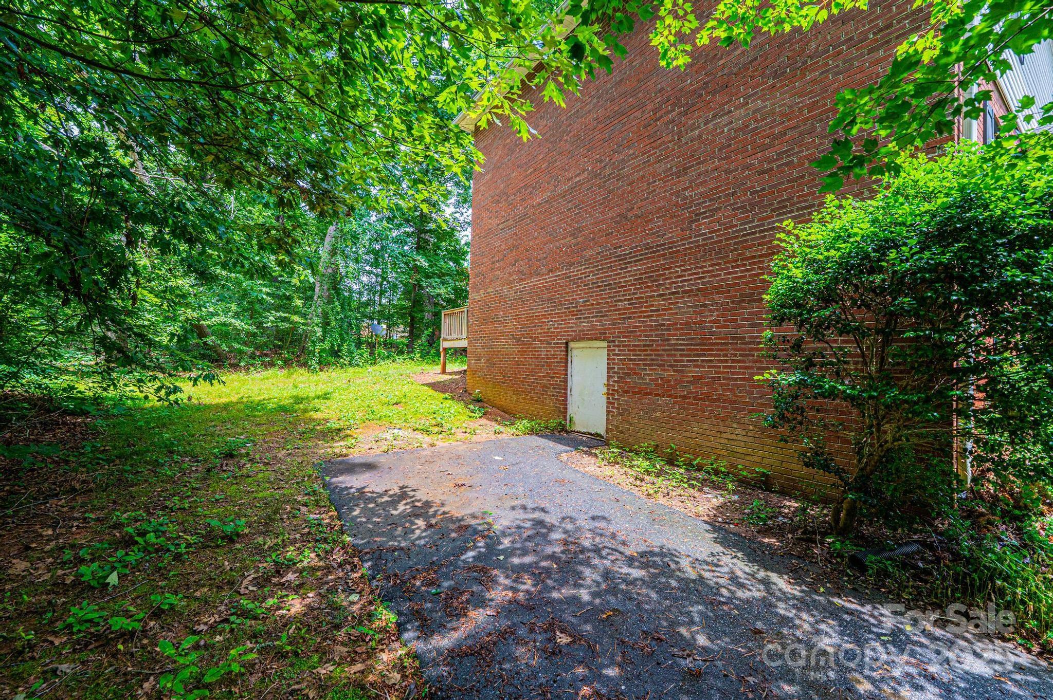 1009 22nd Street A-e Property Photo 11