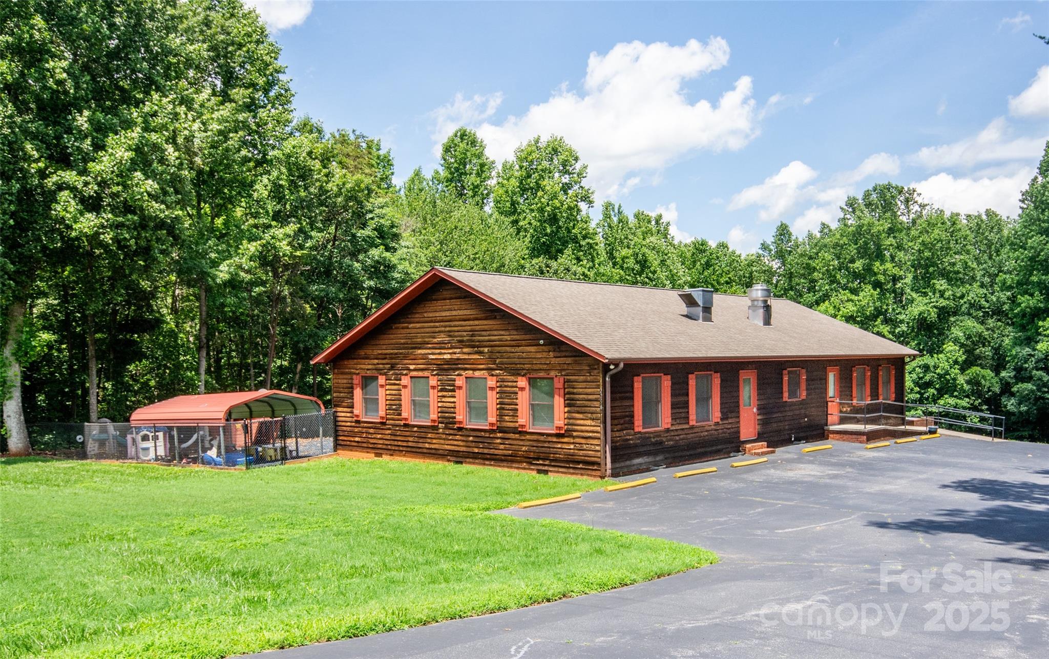 2250 Wilkesboro Highway Property Photo 2