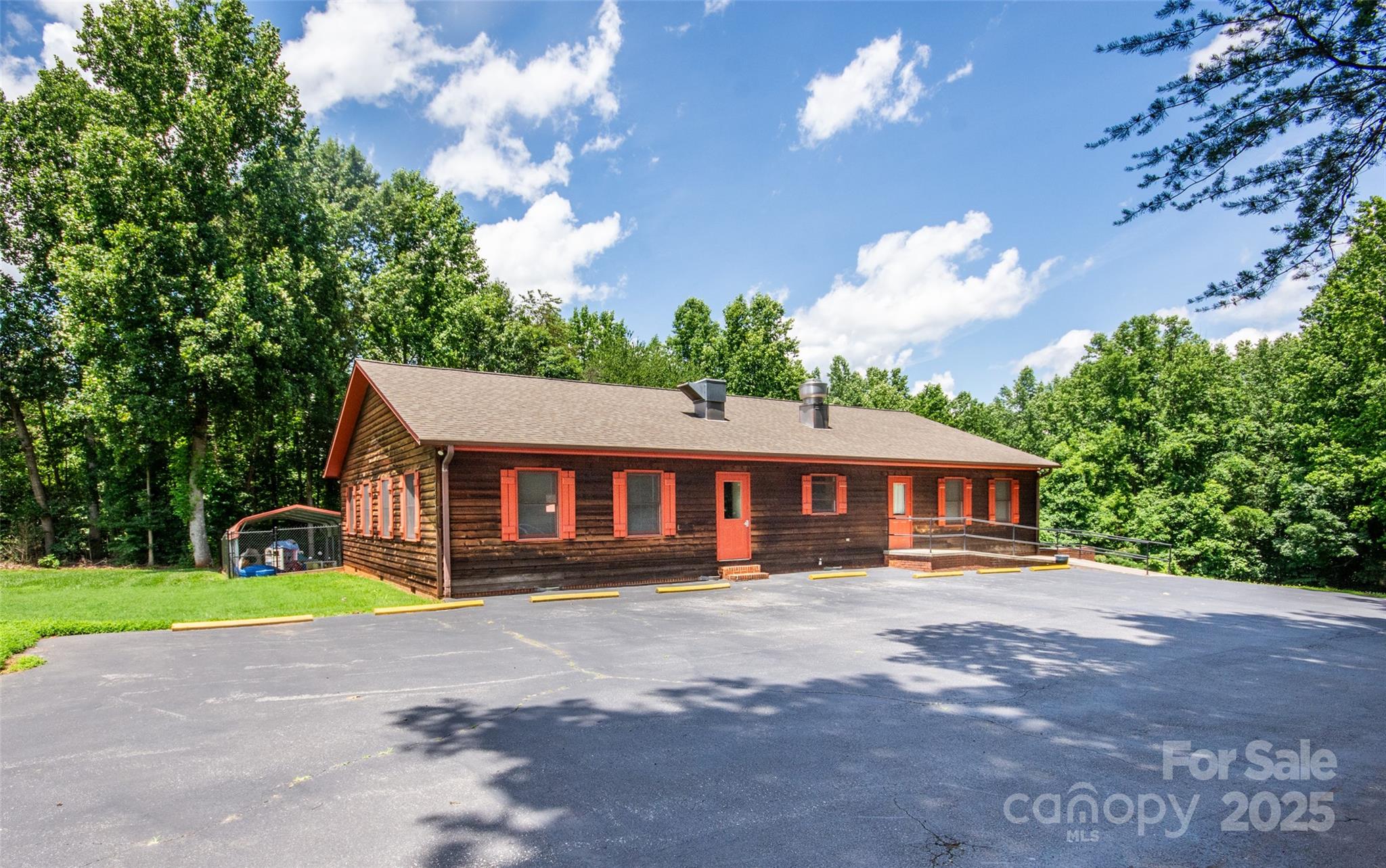 2250 Wilkesboro Highway Property Photo 3