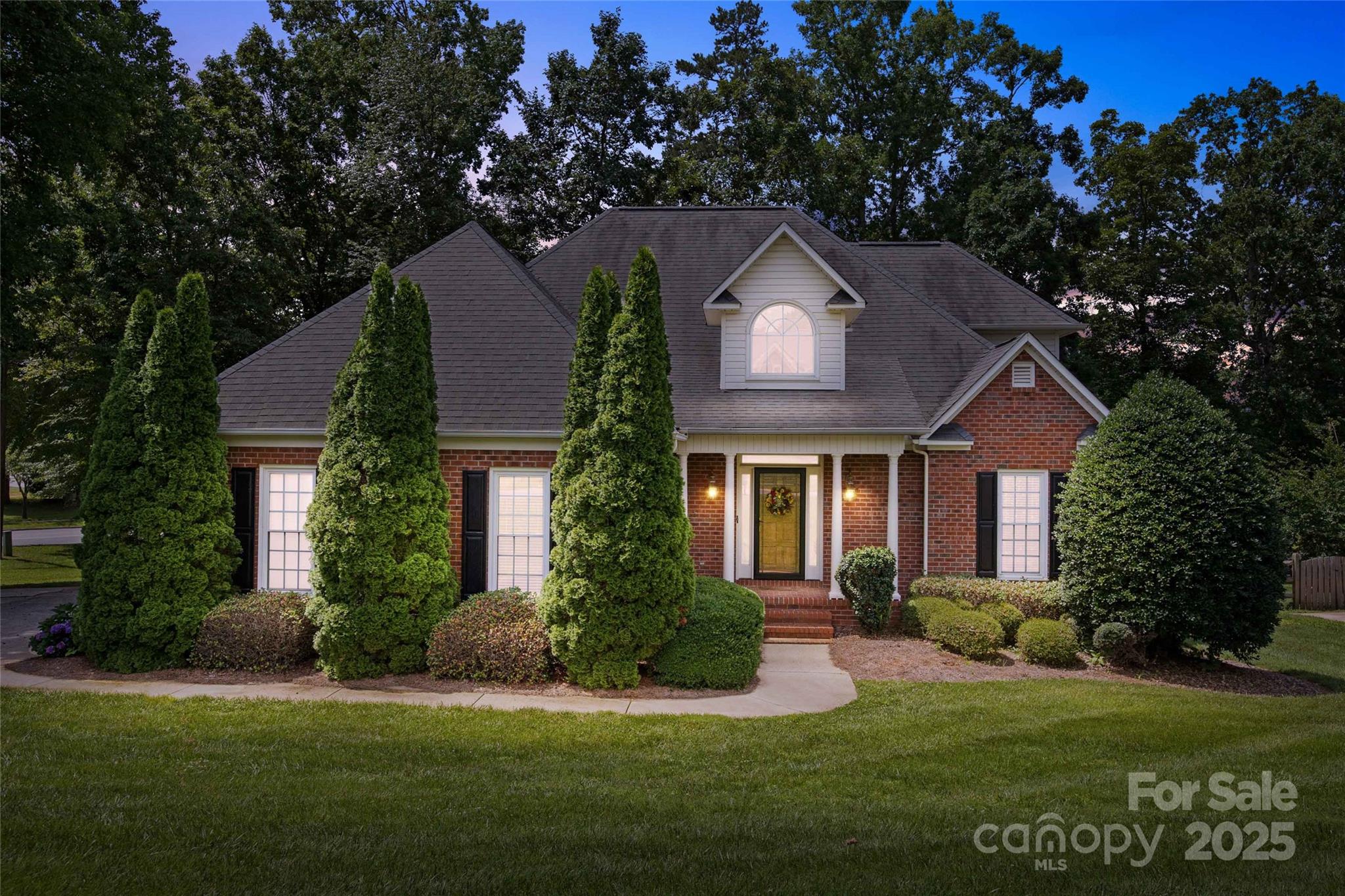 803 Woodmoore Lane Property Photo 1