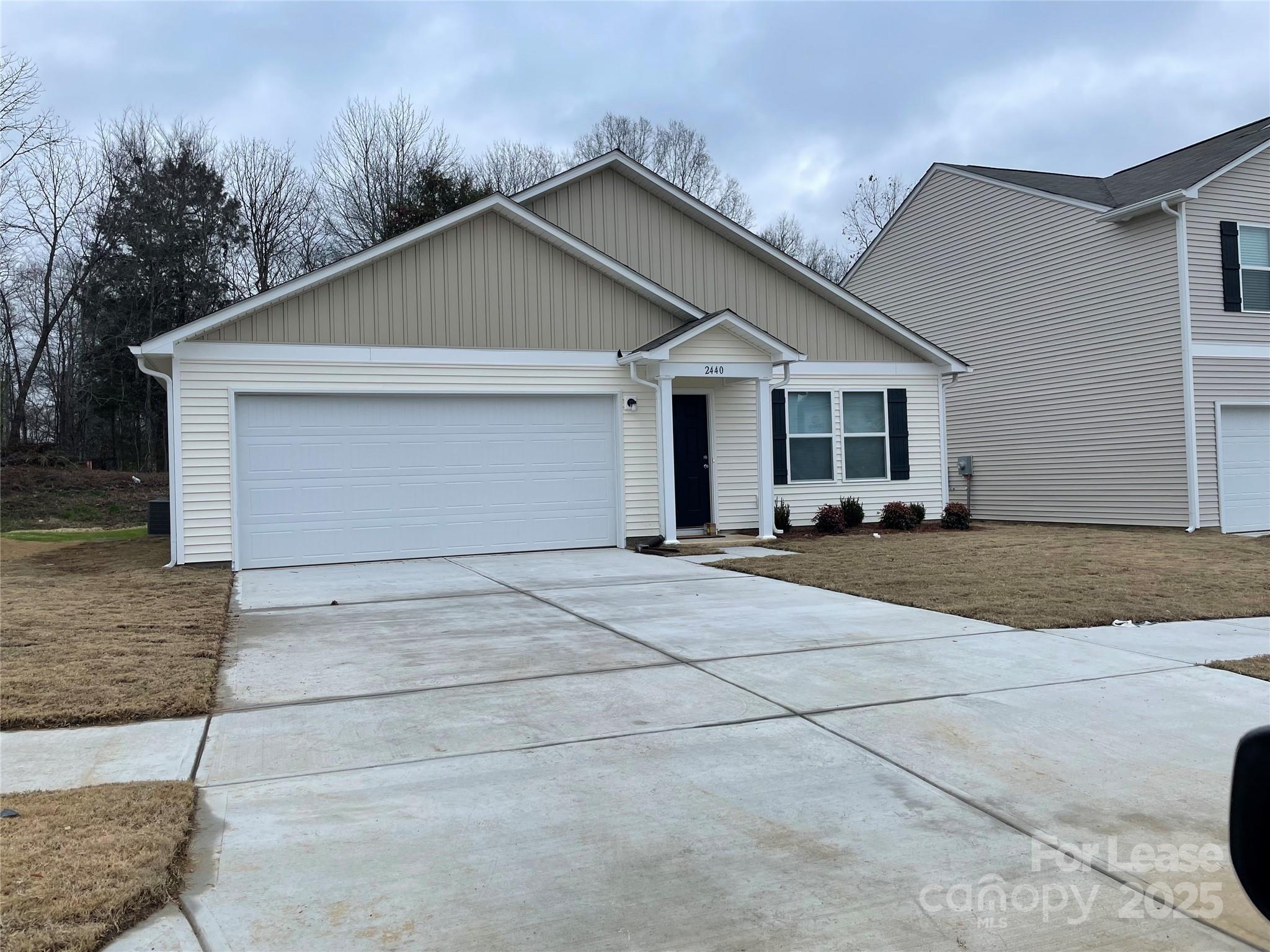 2440 Cranberry Way Property Photo 1