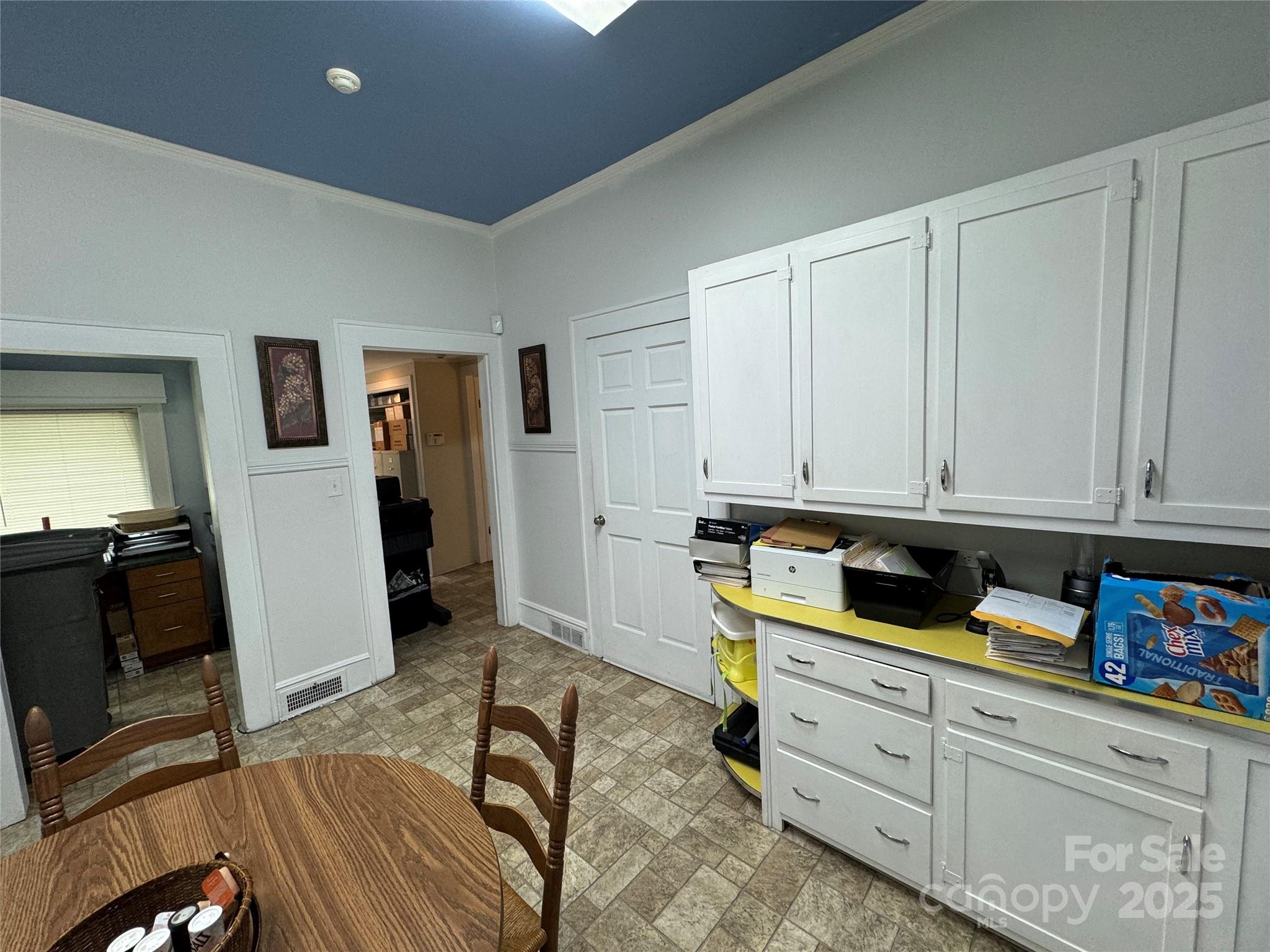 216 North Street Property Photo 11