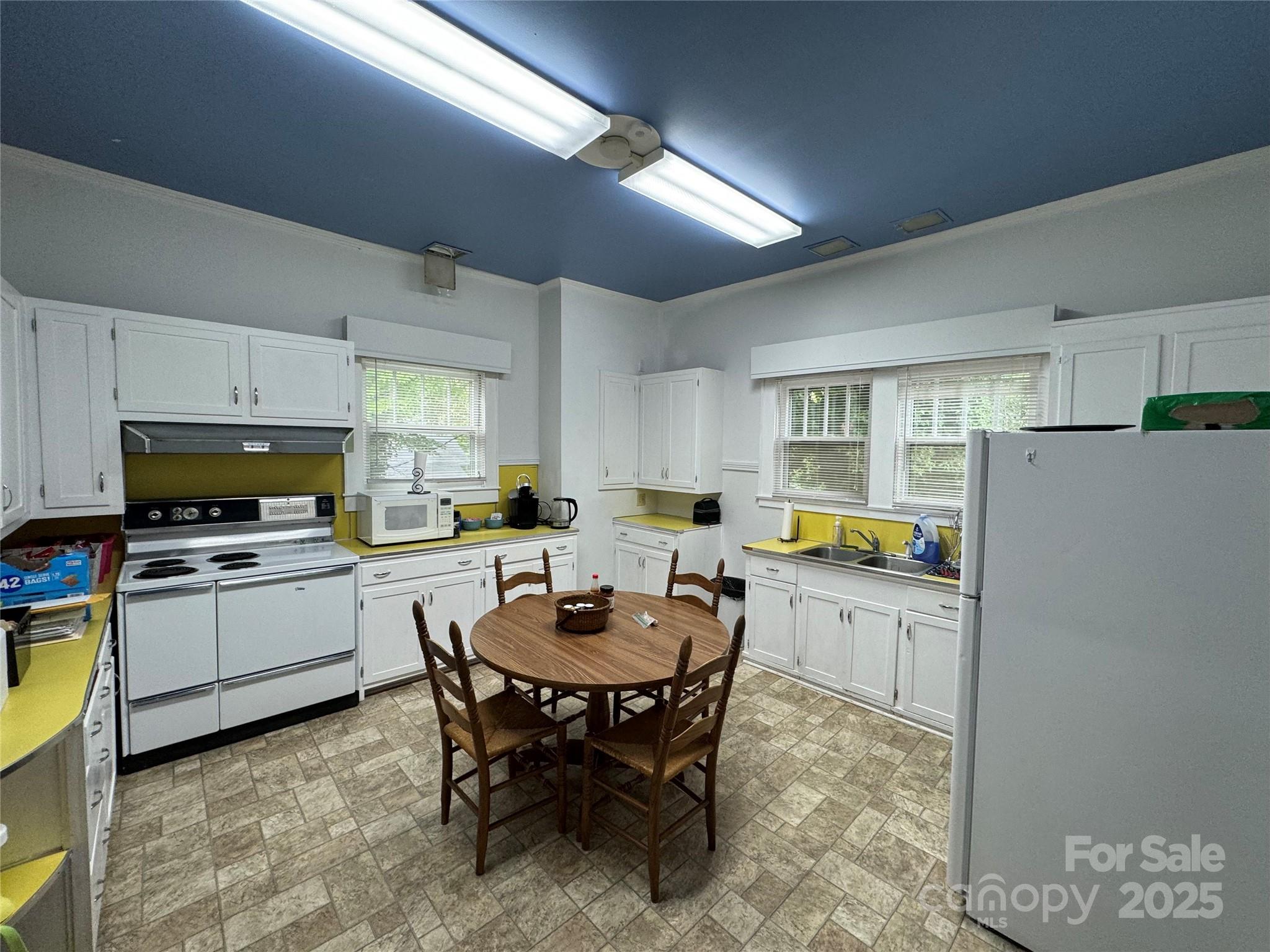 216 North Street Property Photo 12