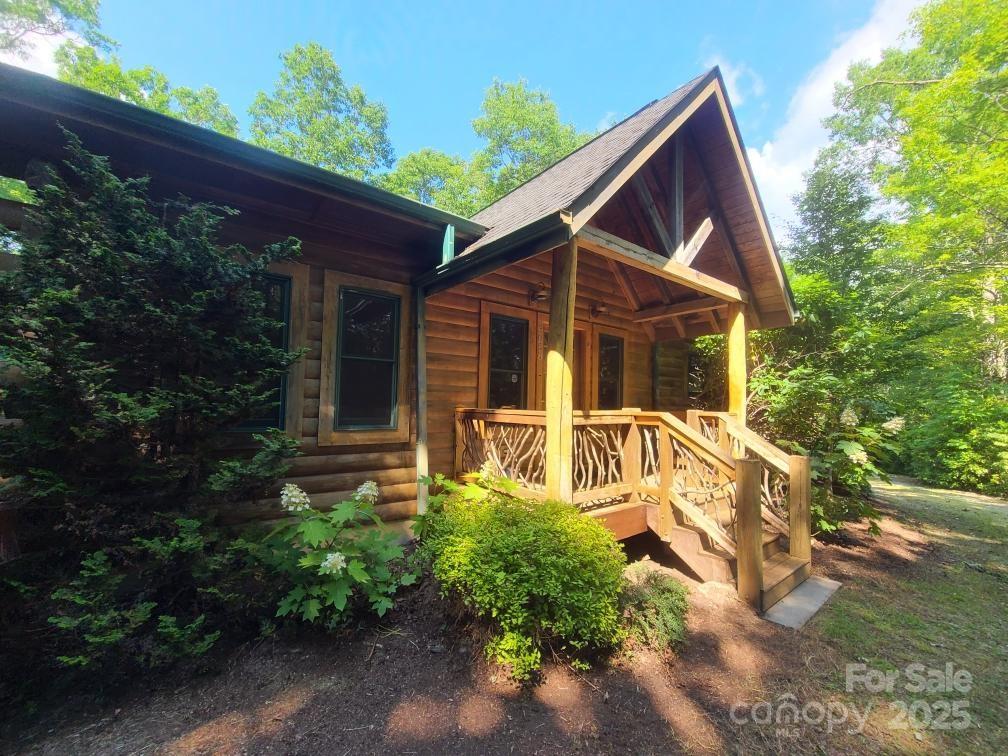 3058 Golden Road Property Photo 1
