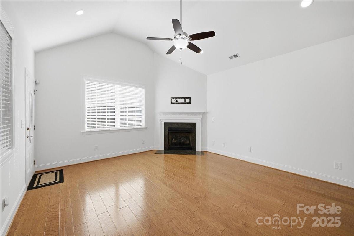 2369 Stardust Court Property Photo 12