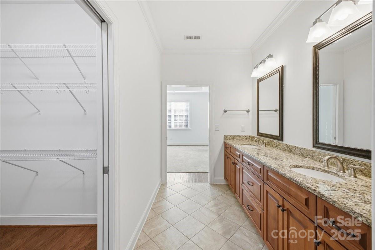 2369 Stardust Court Property Photo 33