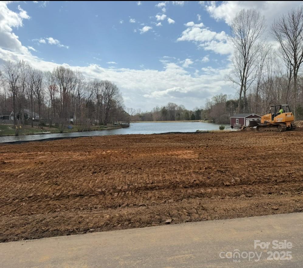 214 Farmstead Lane Property Photo 2