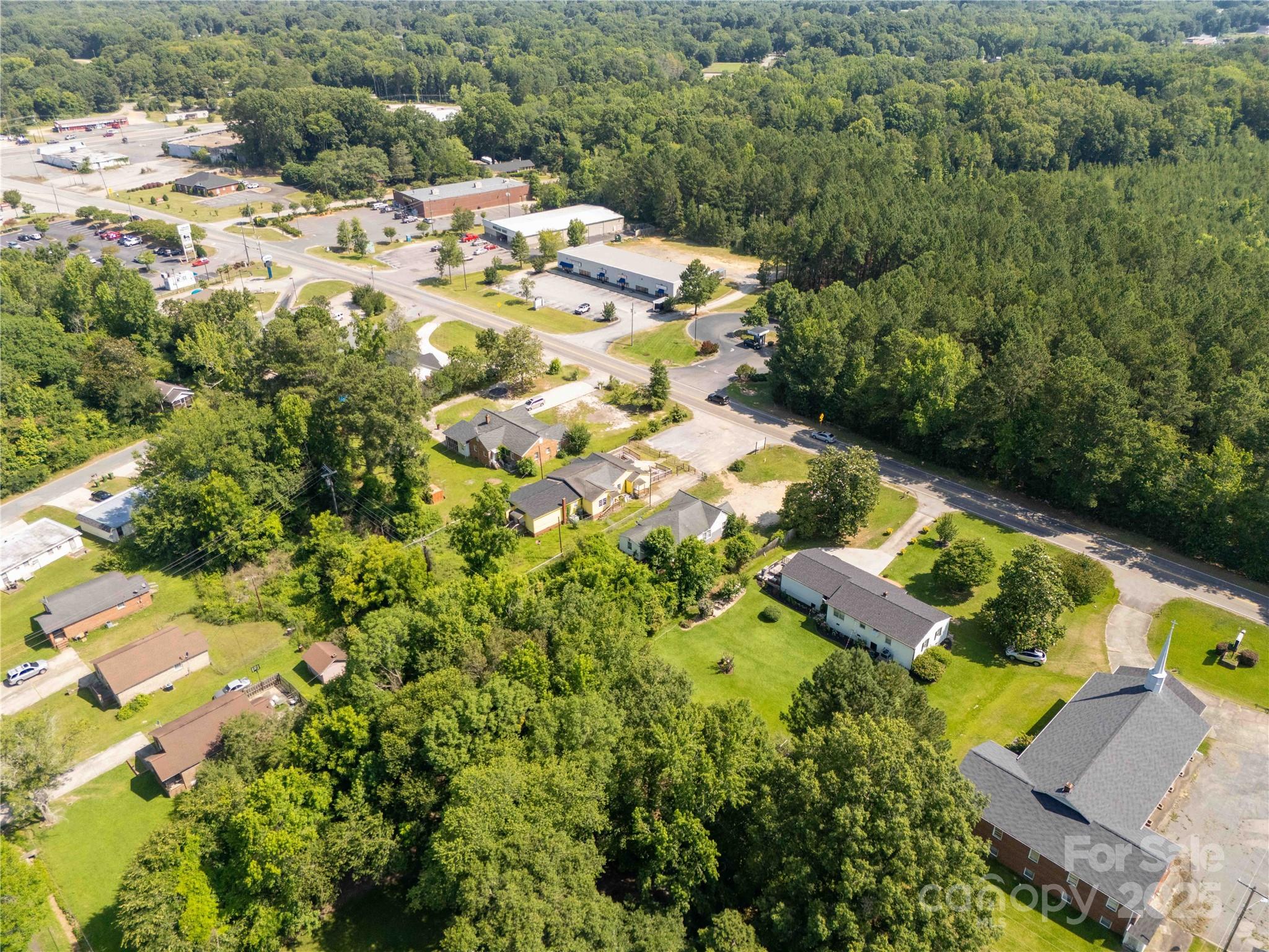 1802/1806 Airport Road Property Photo 3