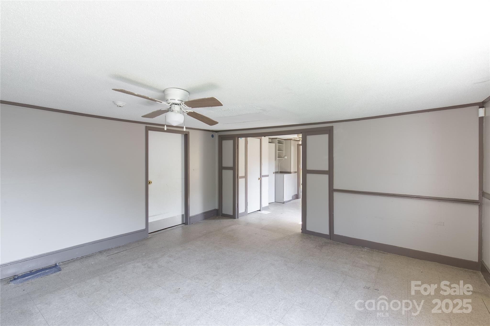 1802/1806 Airport Road Property Photo 11