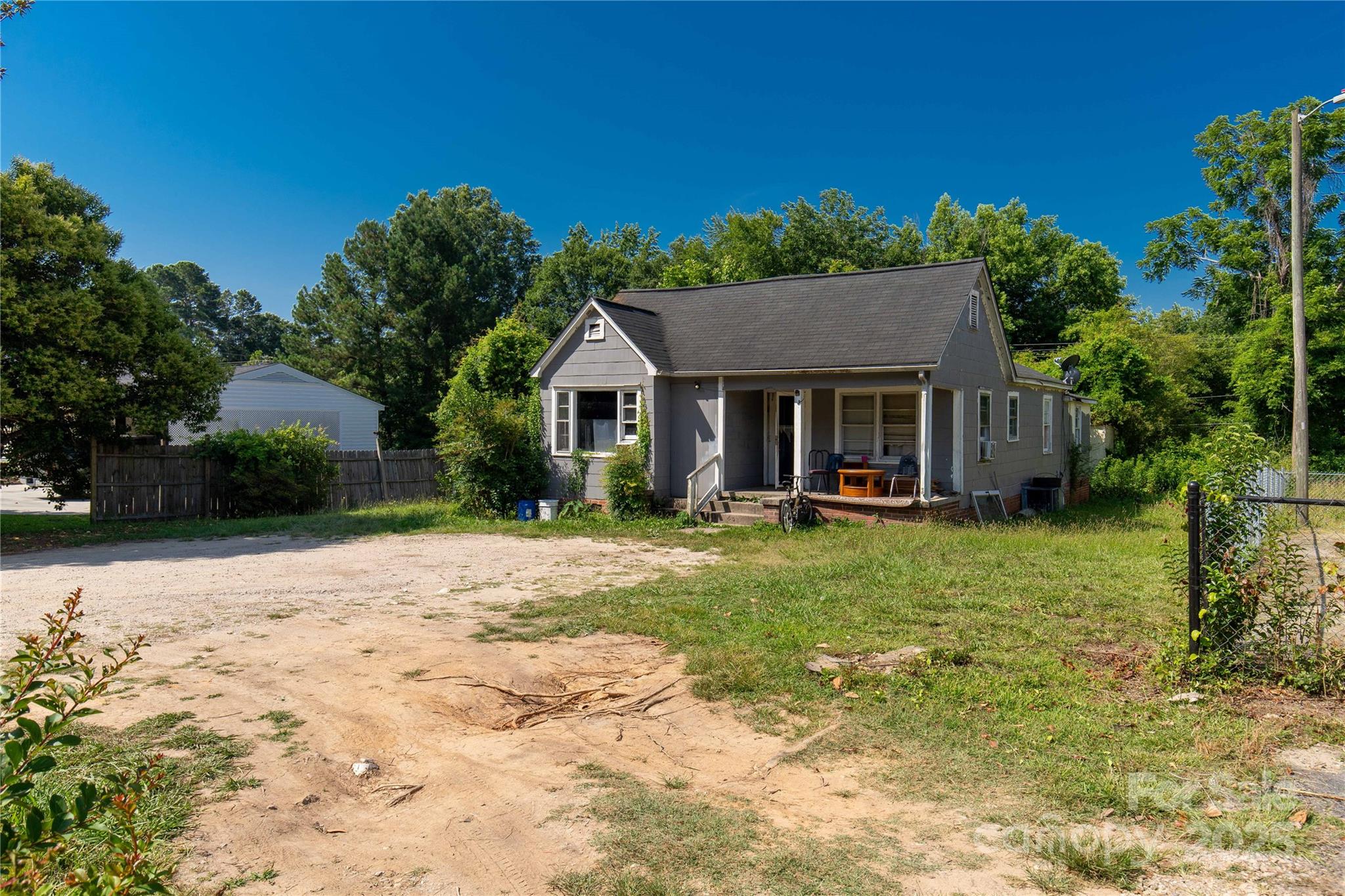 1802/1806 Airport Road Property Photo 14
