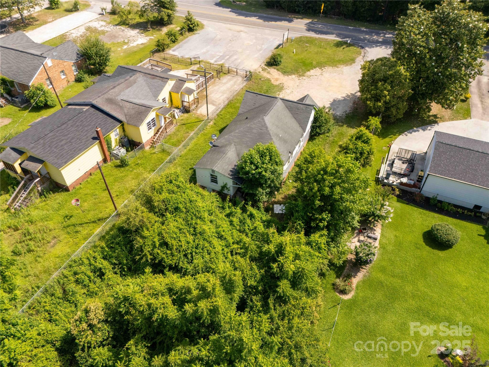 1802/1806 Airport Road Property Photo 16