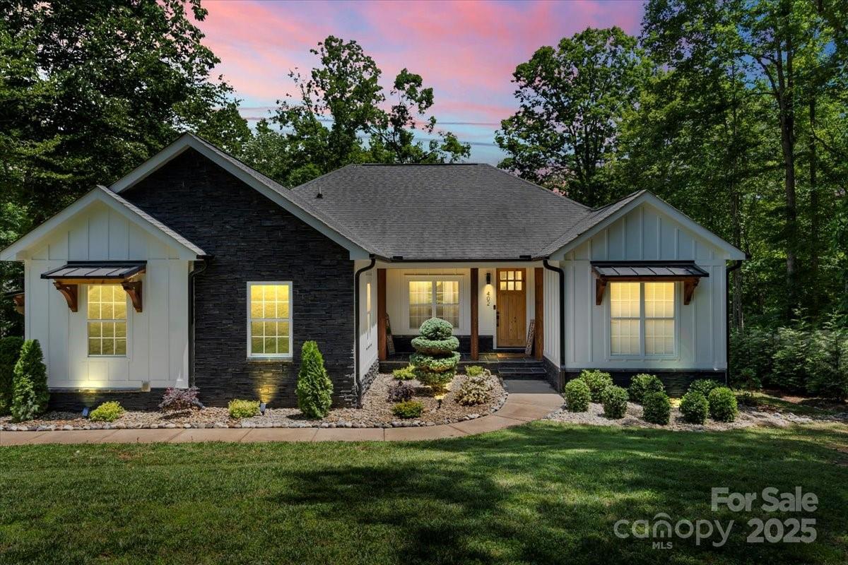 402 Wildlife Road Property Photo 3