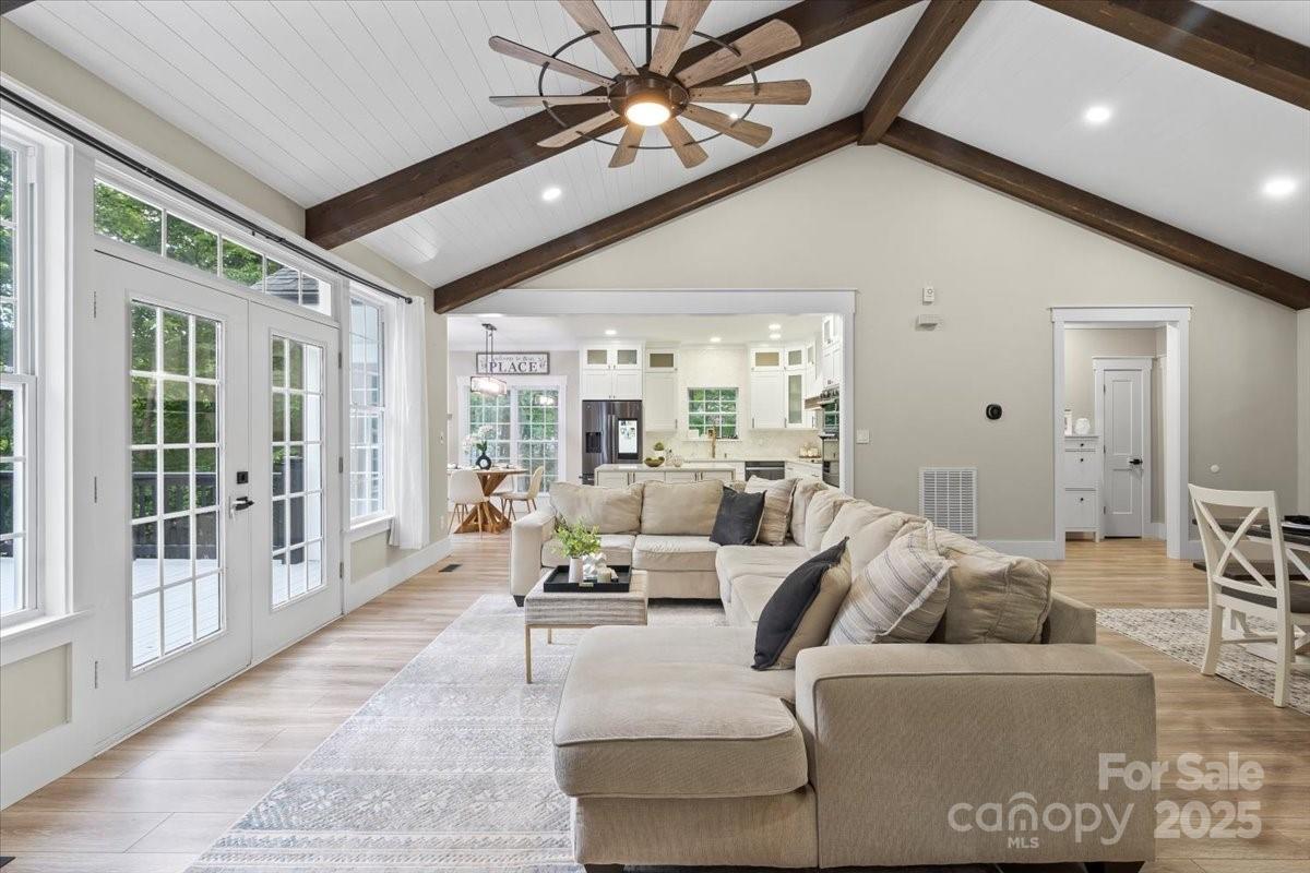 402 Wildlife Road Property Photo 5