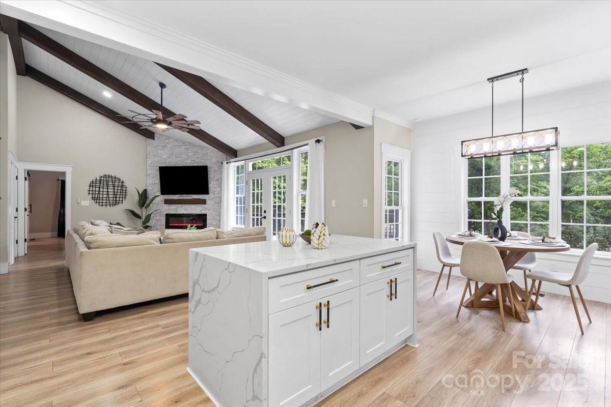 402 Wildlife Road Property Photo 8