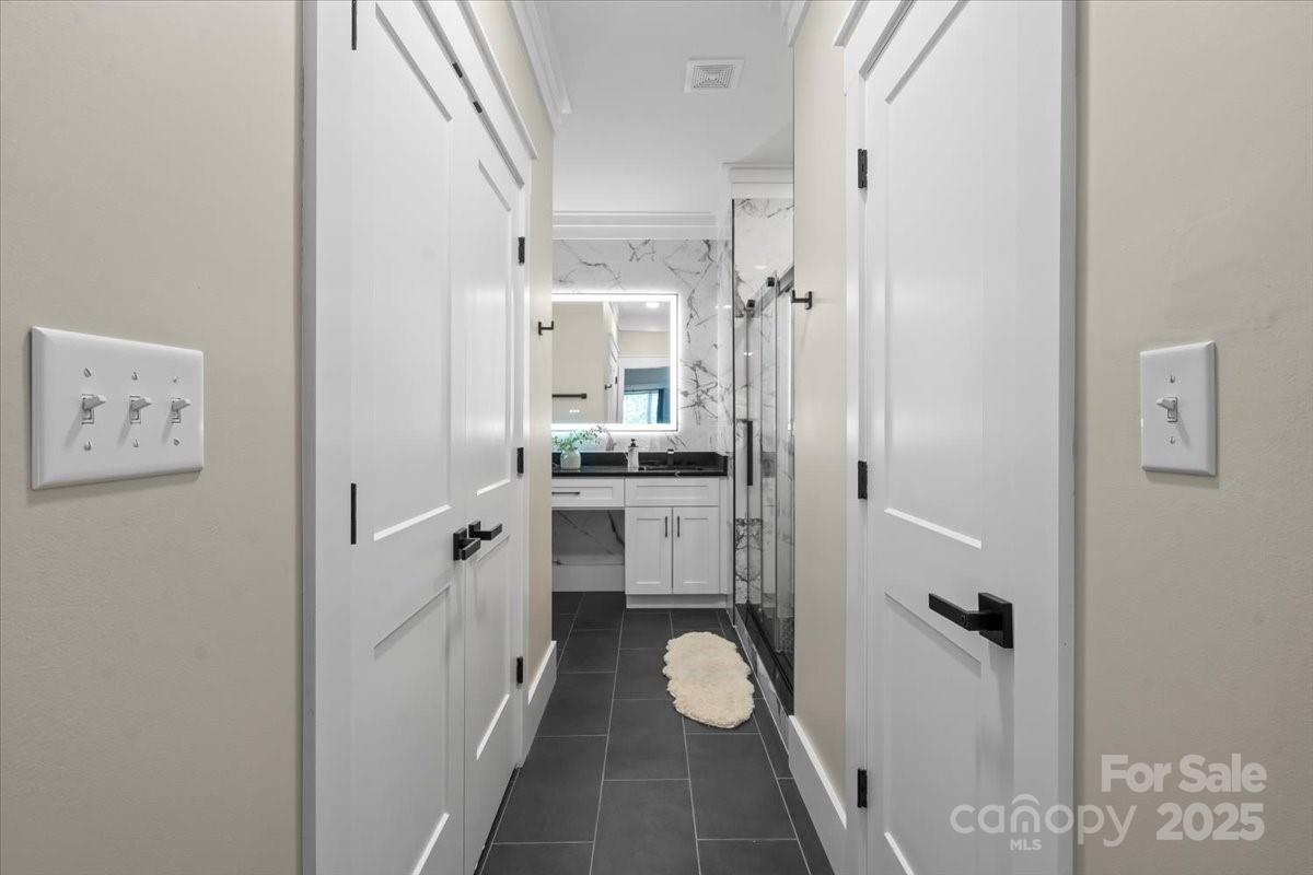 402 Wildlife Road Property Photo 15