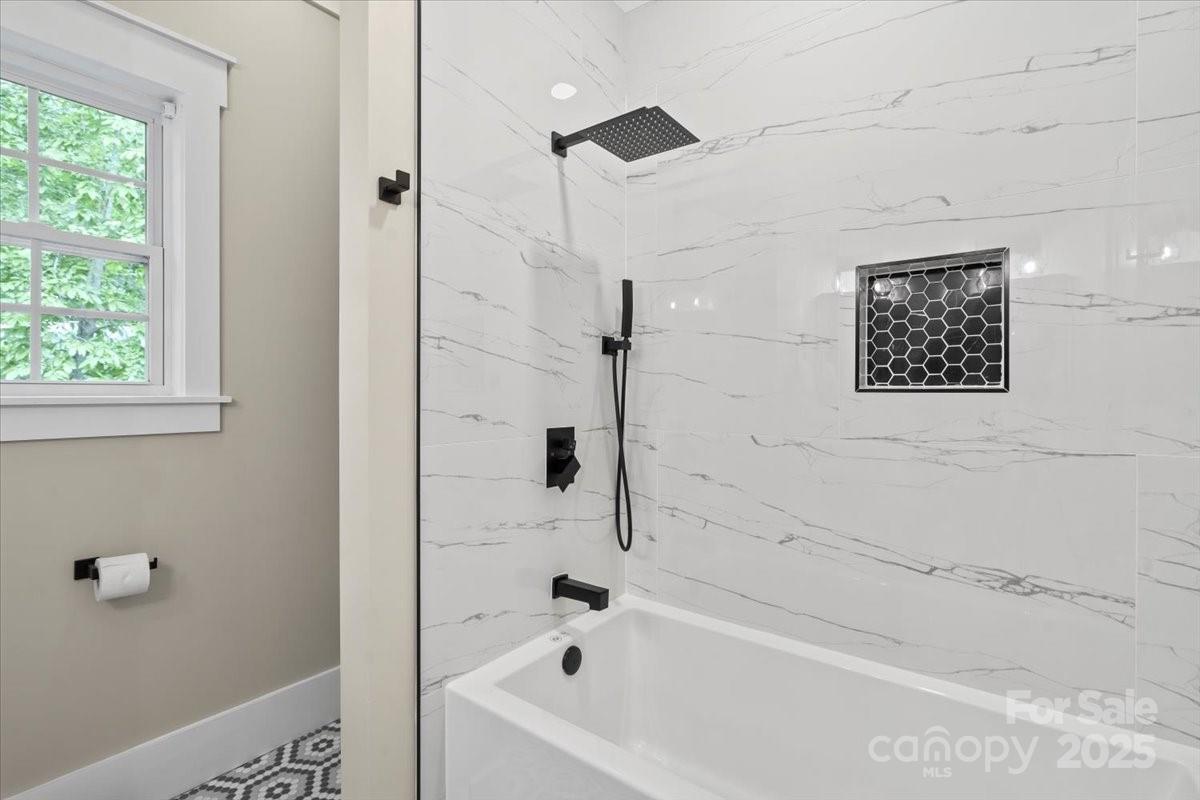 402 Wildlife Road Property Photo 19