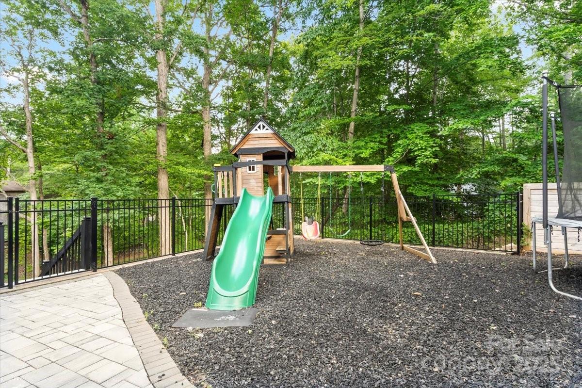 402 Wildlife Road Property Photo 33