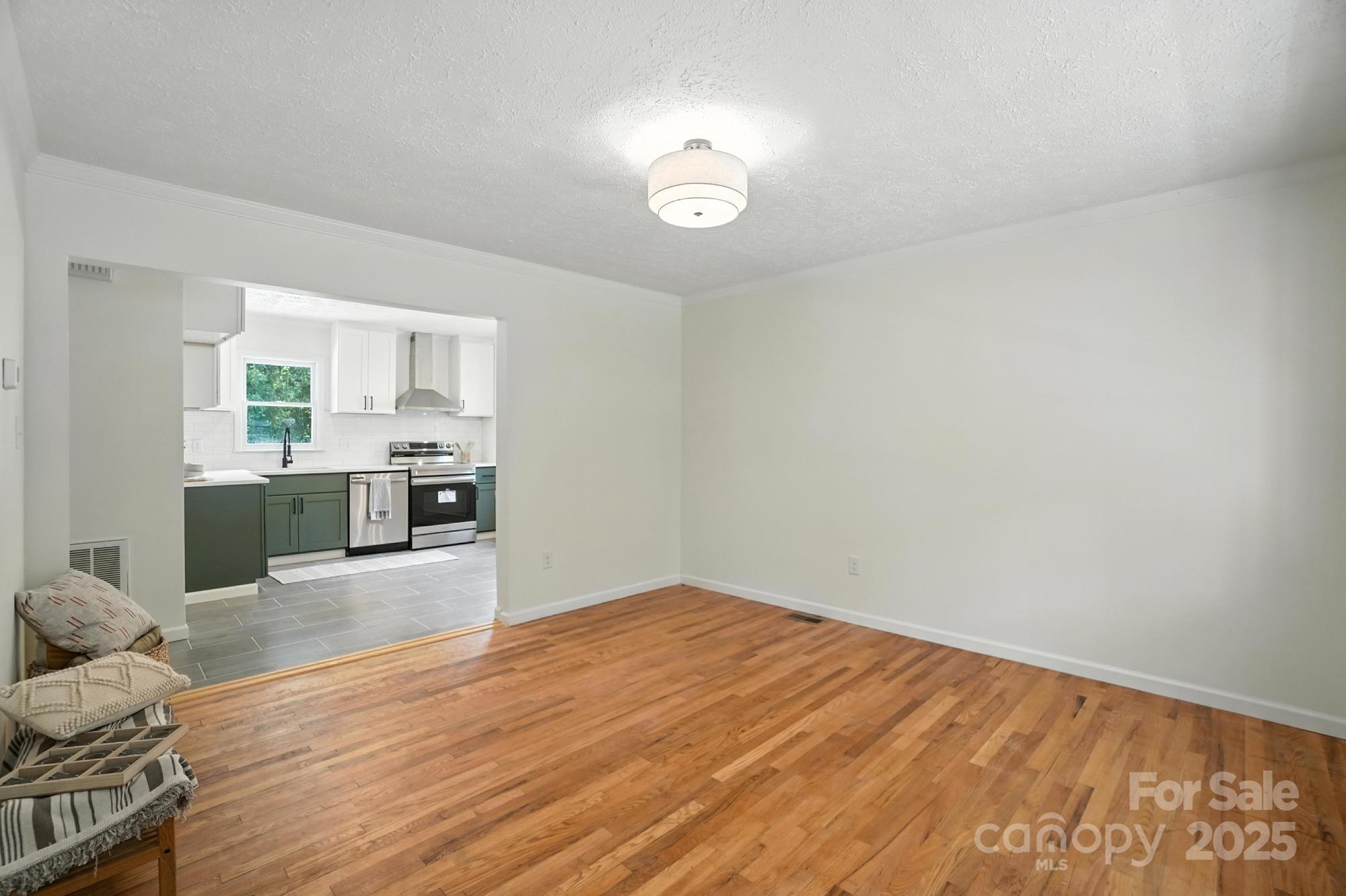 3921 Lake Road Property Photo 6